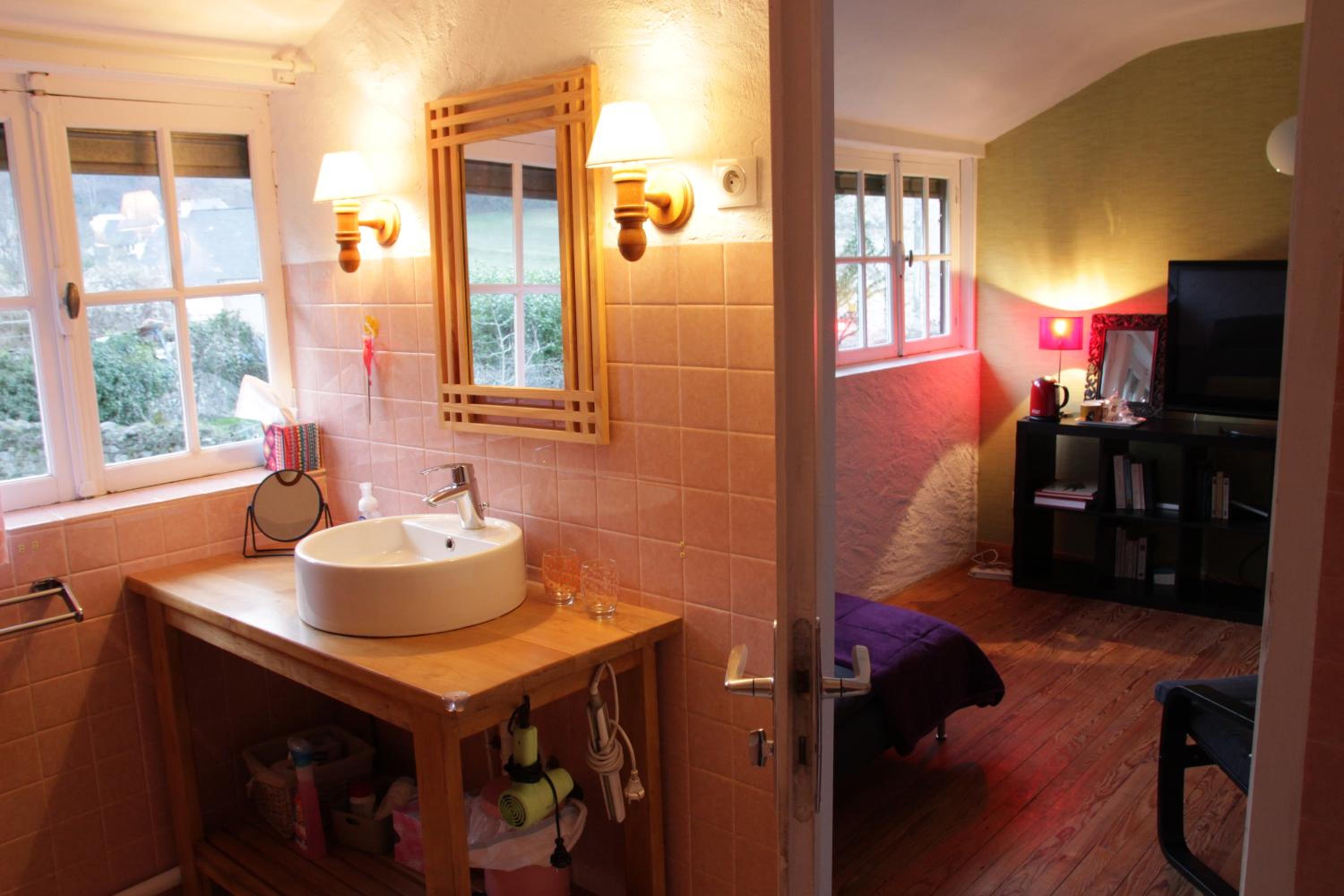 Queen Suite photo 2