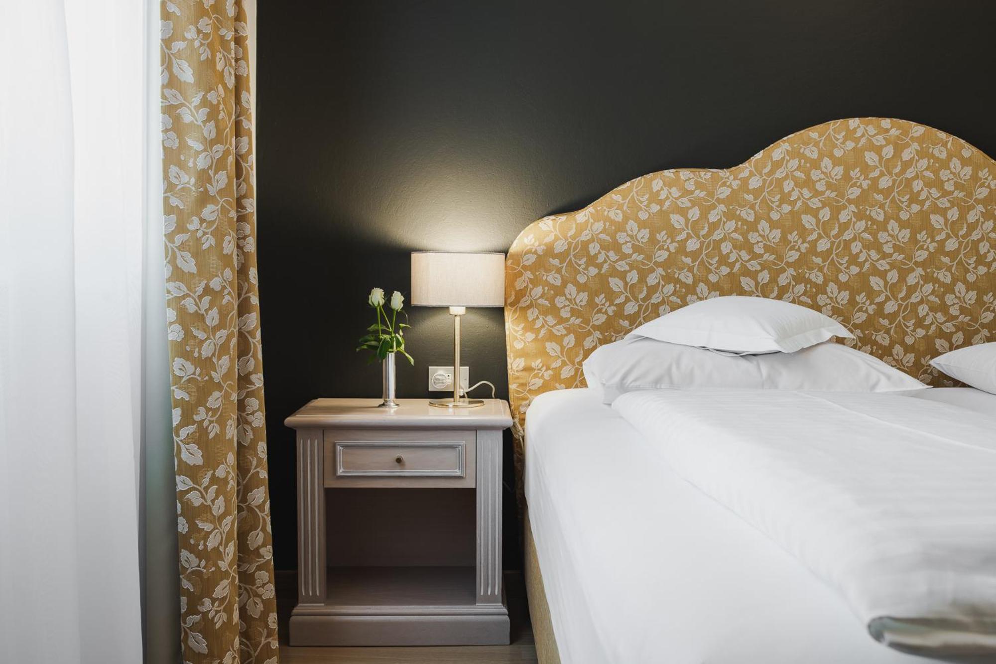 Standard Double Room - Photo 4