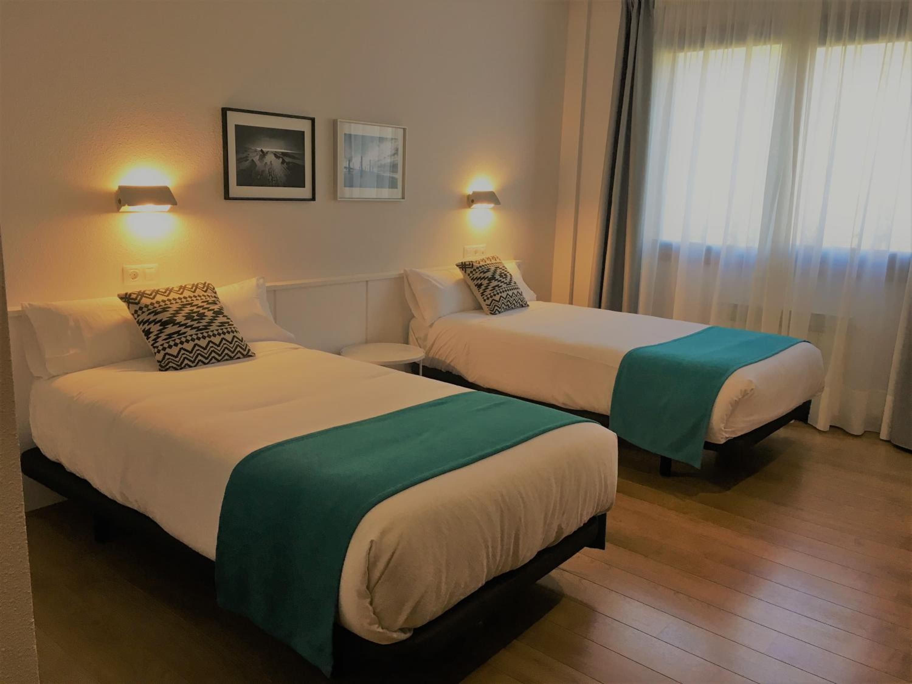 Twin Room - Photo 1