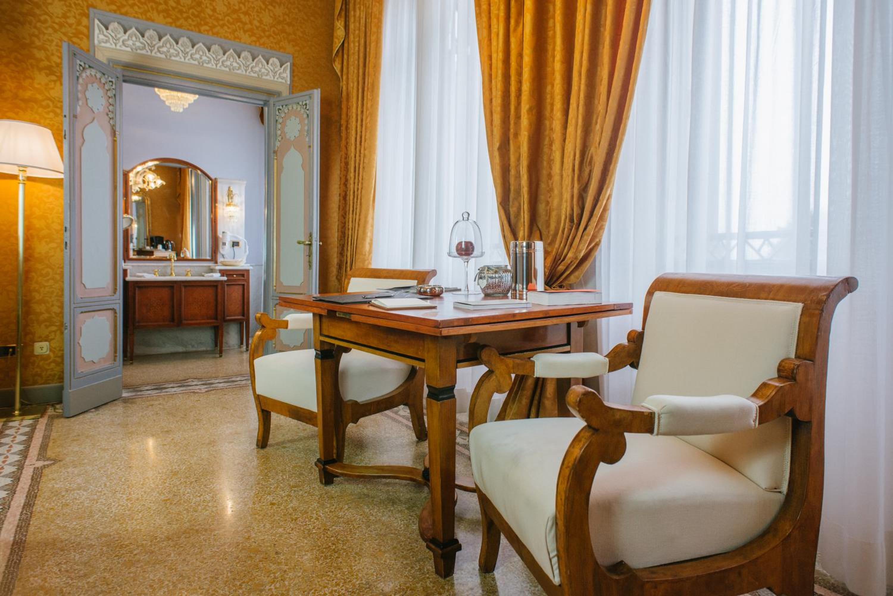Executive Suite photo 3