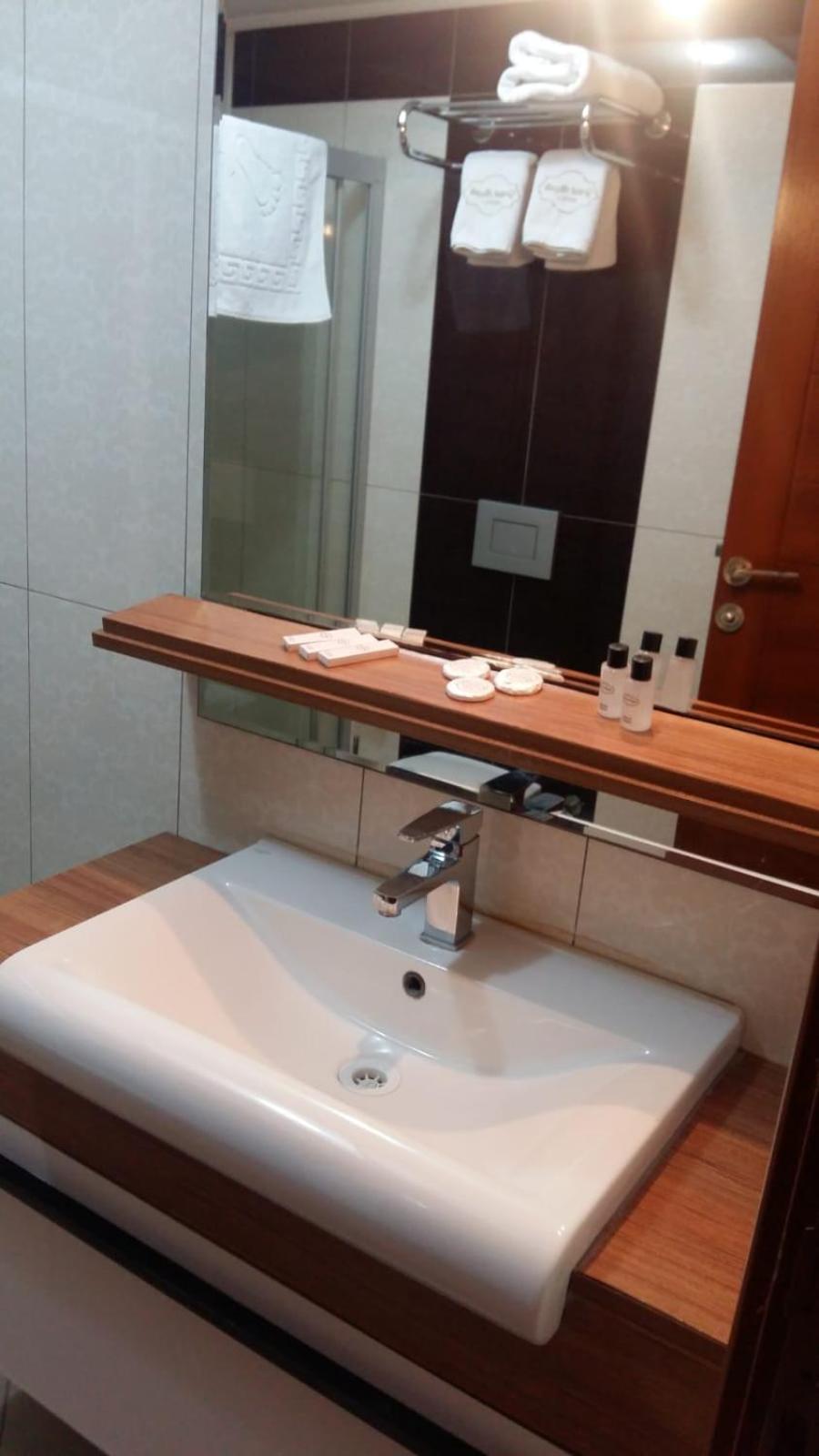 Large Single Room photo 3