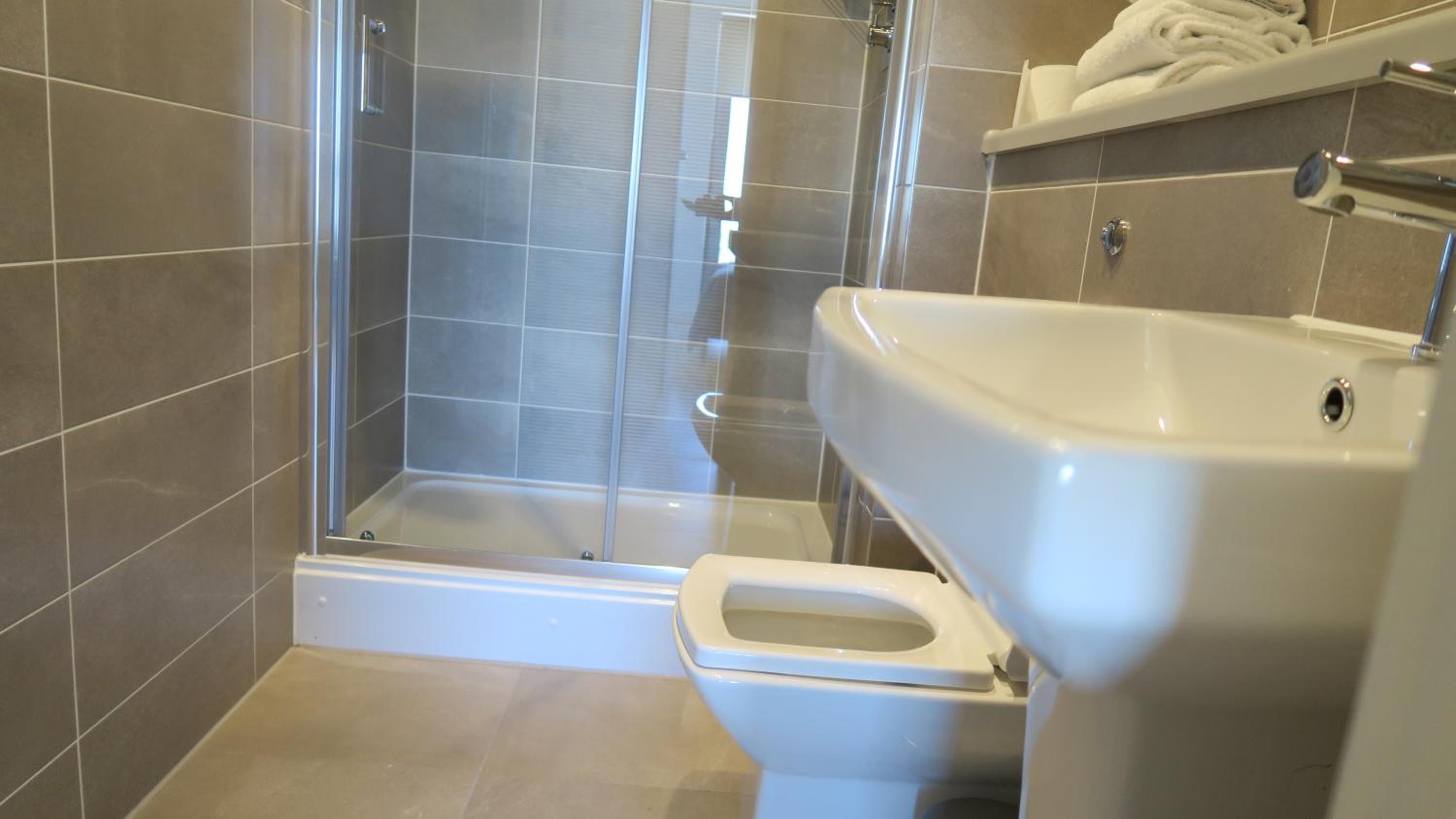 Two-Bedroom Apartment - Photo 4