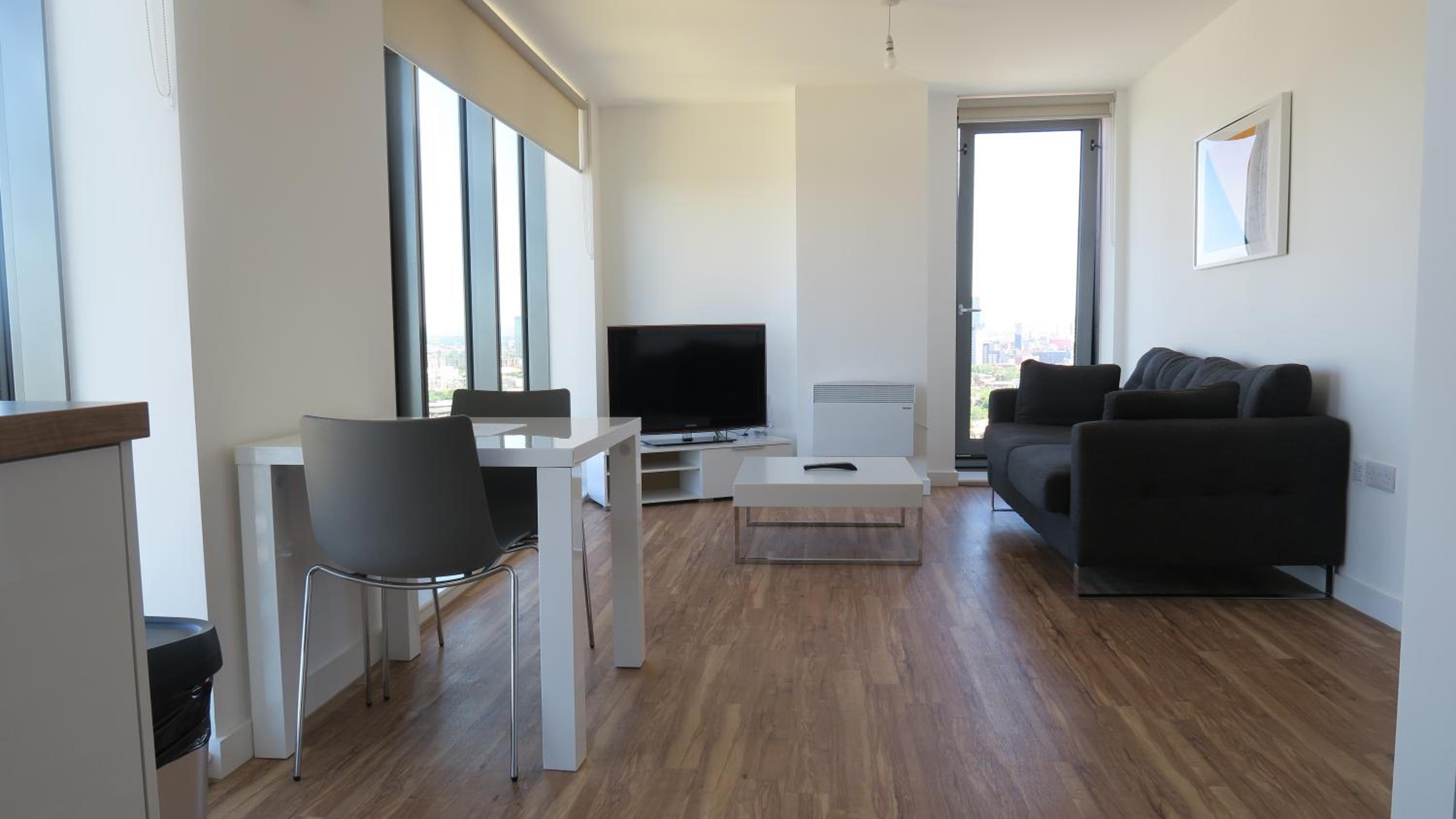 Two-Bedroom Apartment - Photo 7