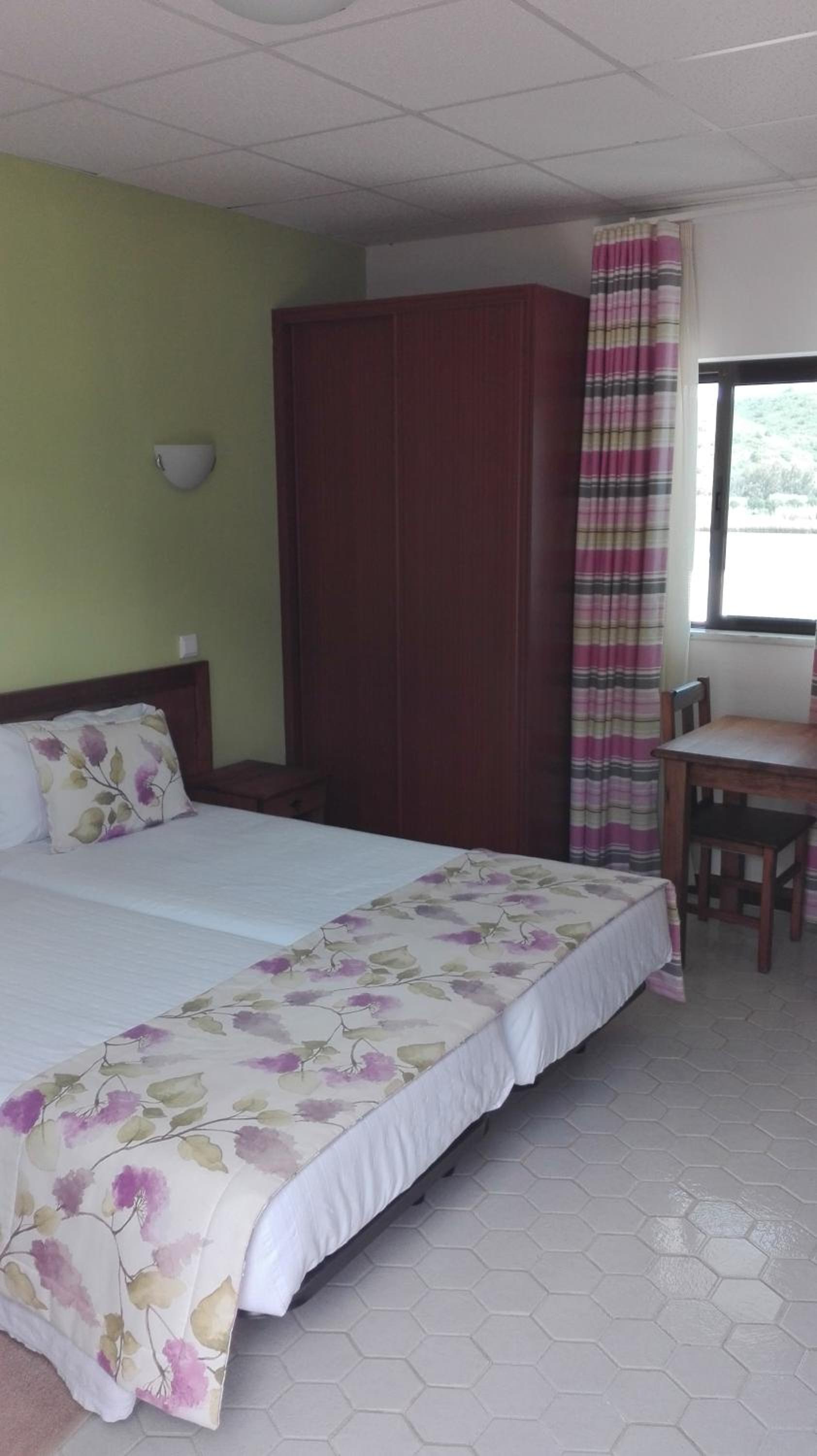 Double or Twin Room - Photo 14