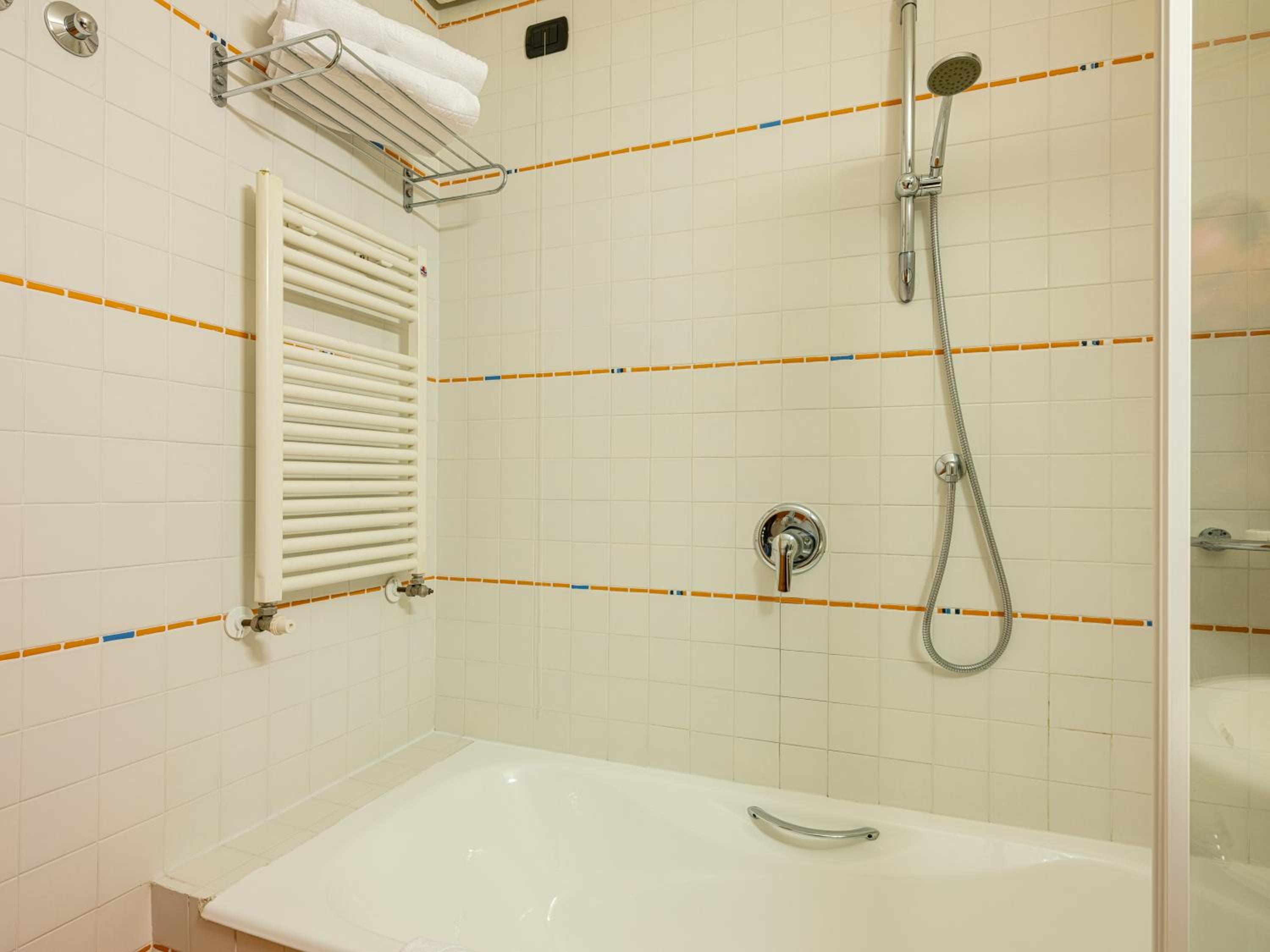 Classic Double Room - Photo 7