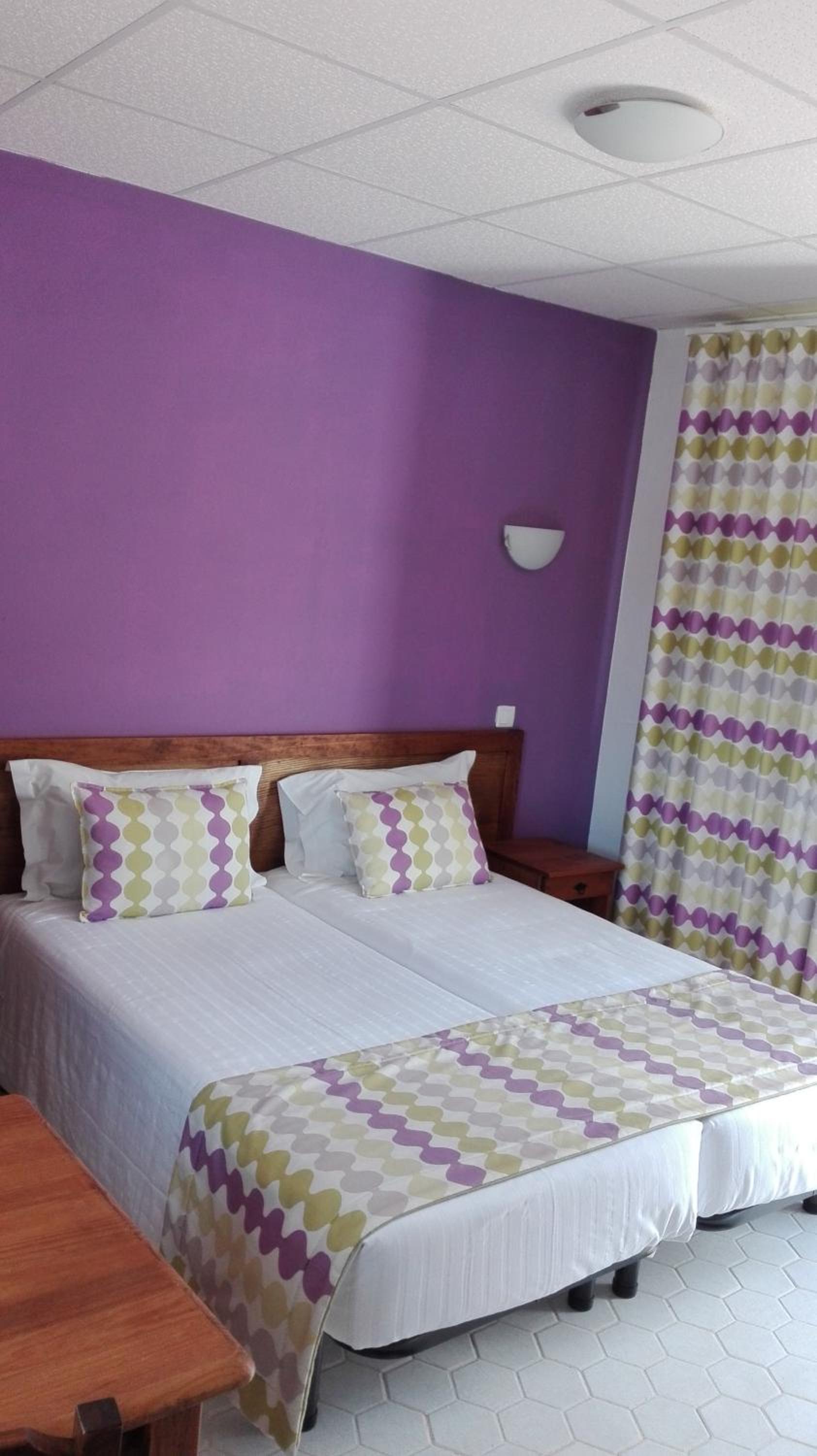 Double or Twin Room - Photo 11