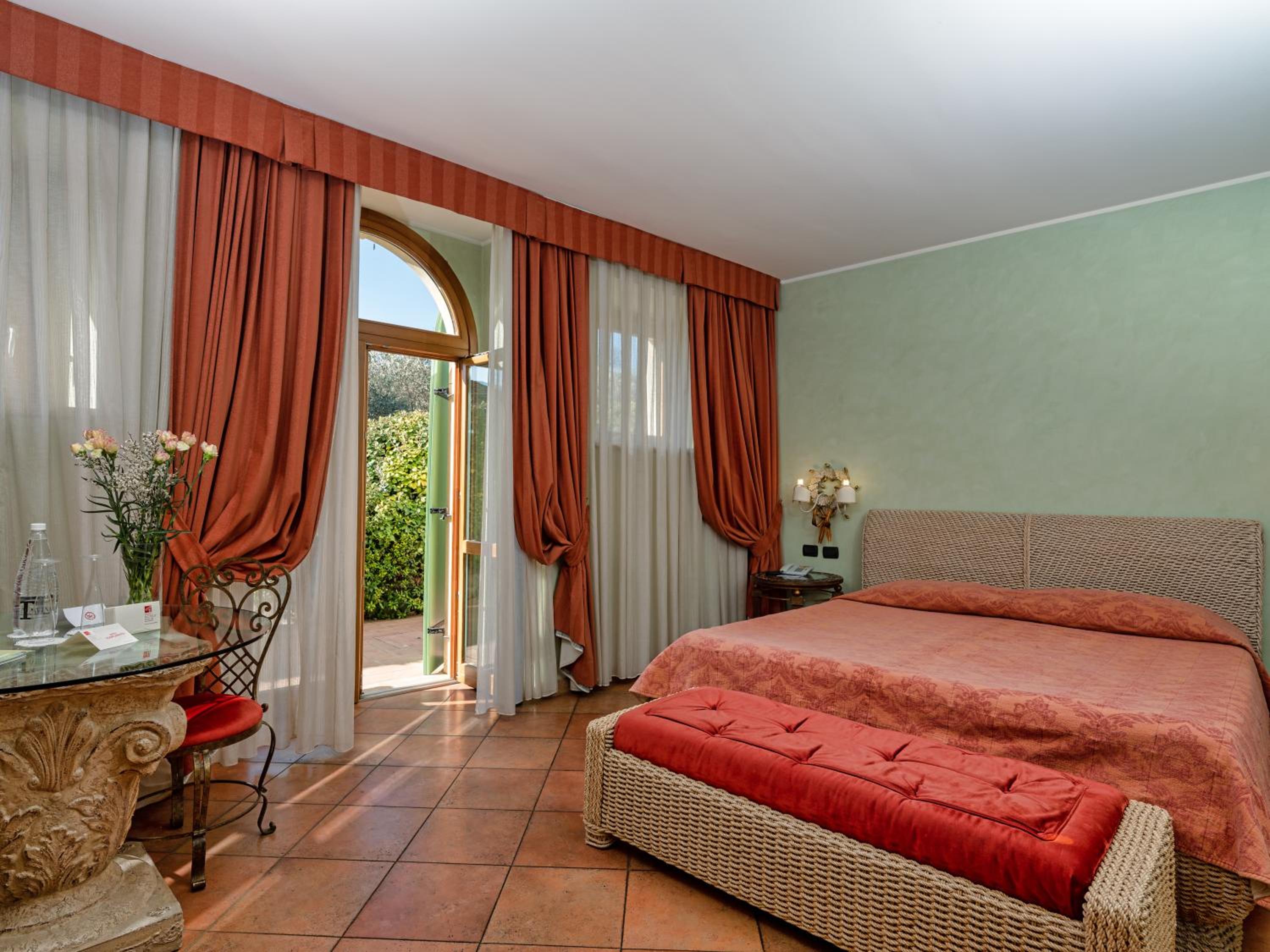 Junior Suite - Photo 1