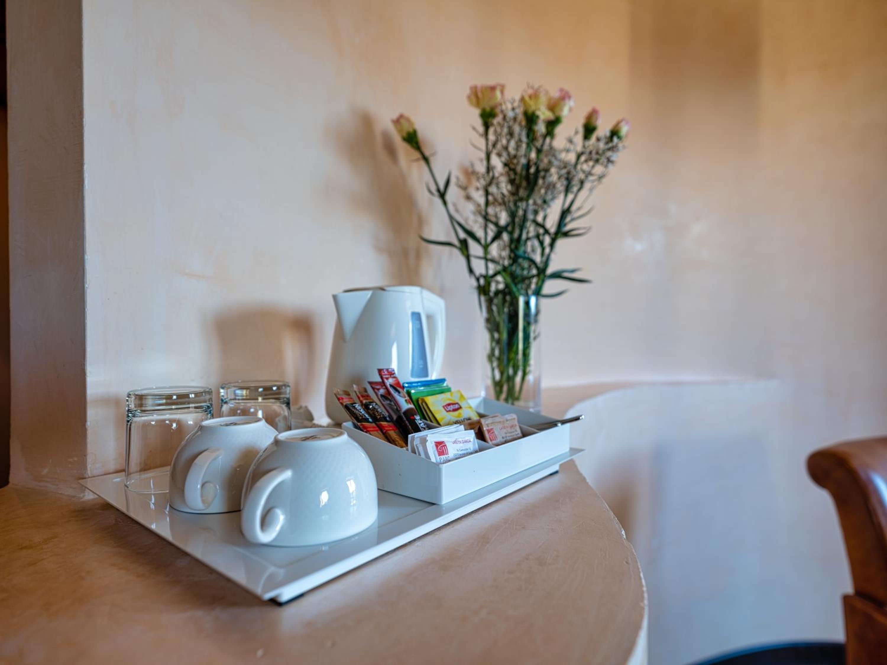 Suite - Photo 17