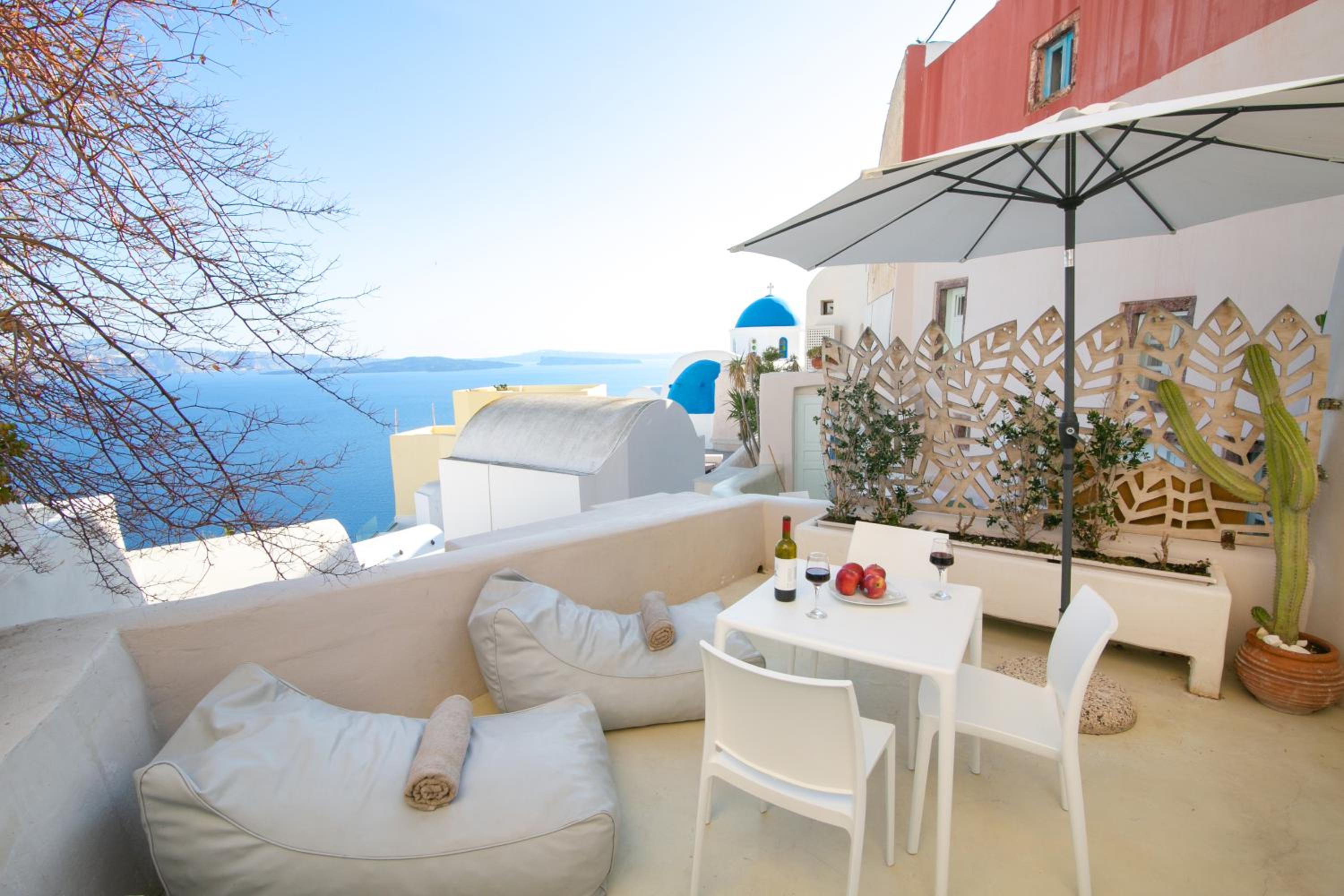 Deluxe Villa with Caldera View - Photo 29