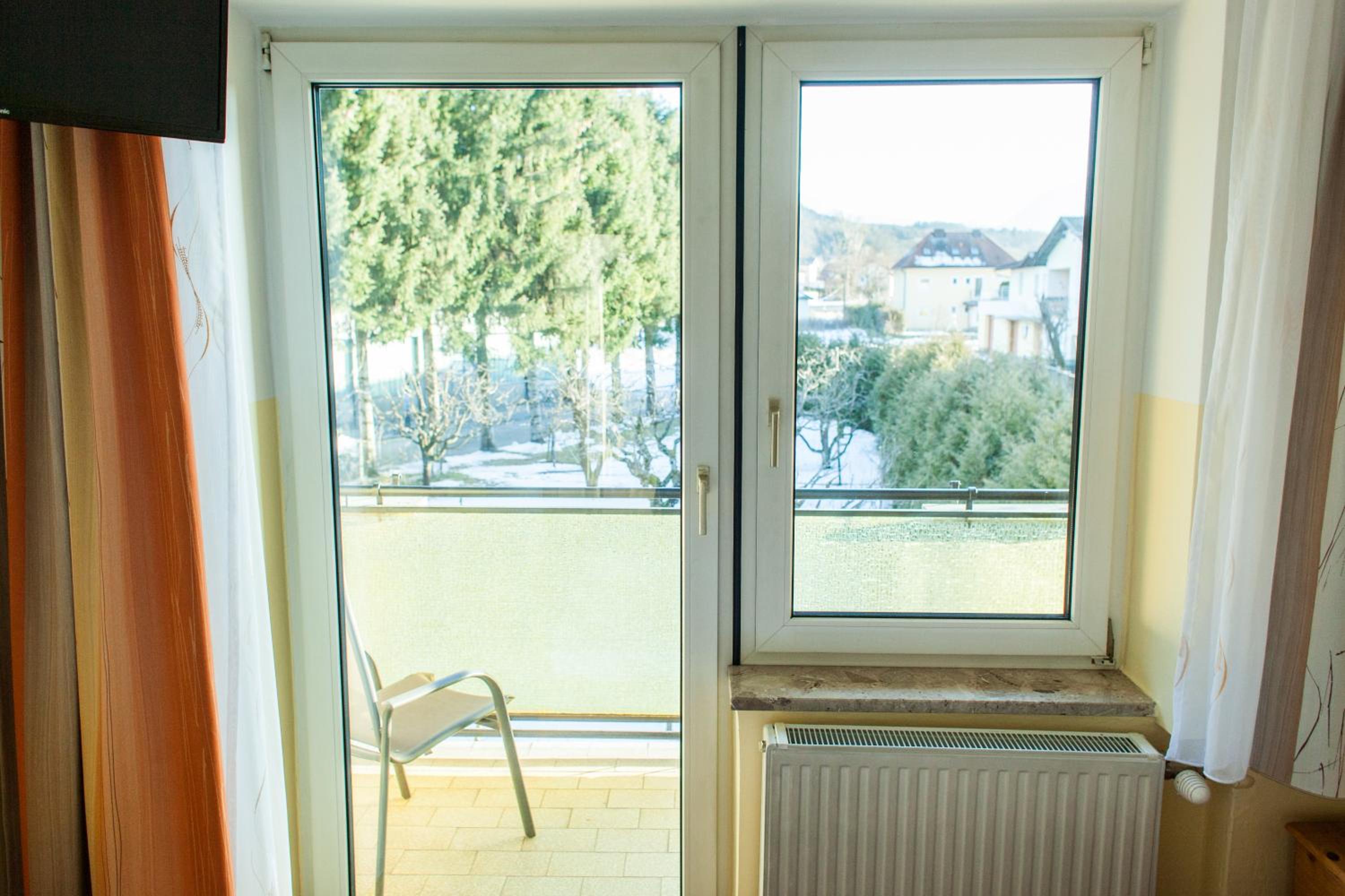 Small Single Room with Balcony photo 3