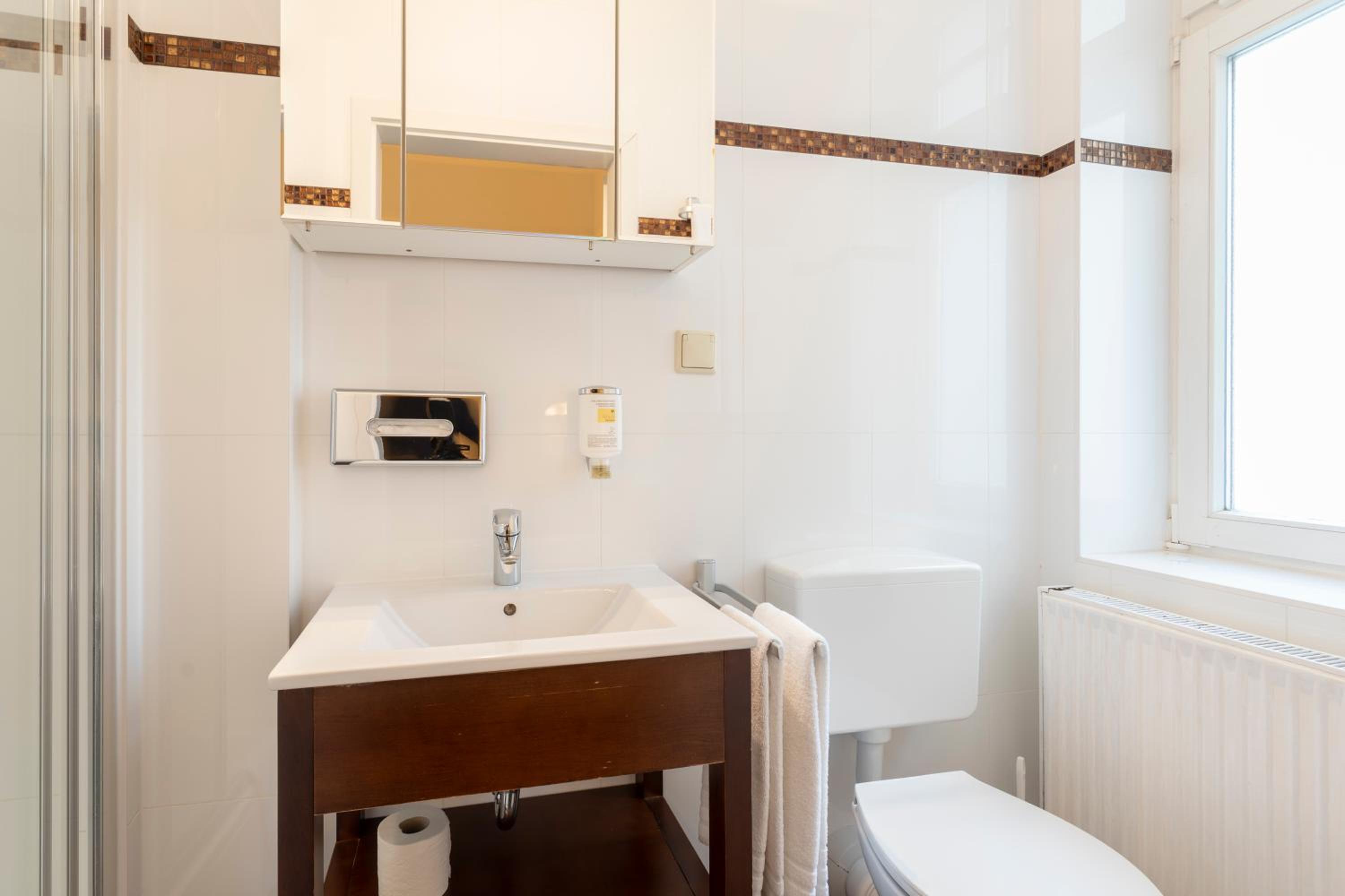 Comfort Double Room - Photo 10