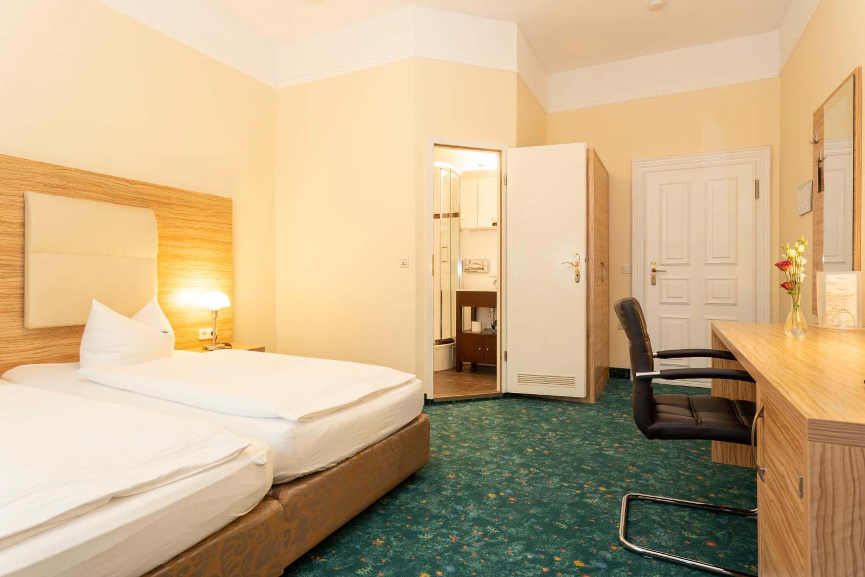 Comfort Double Room - Photo 12