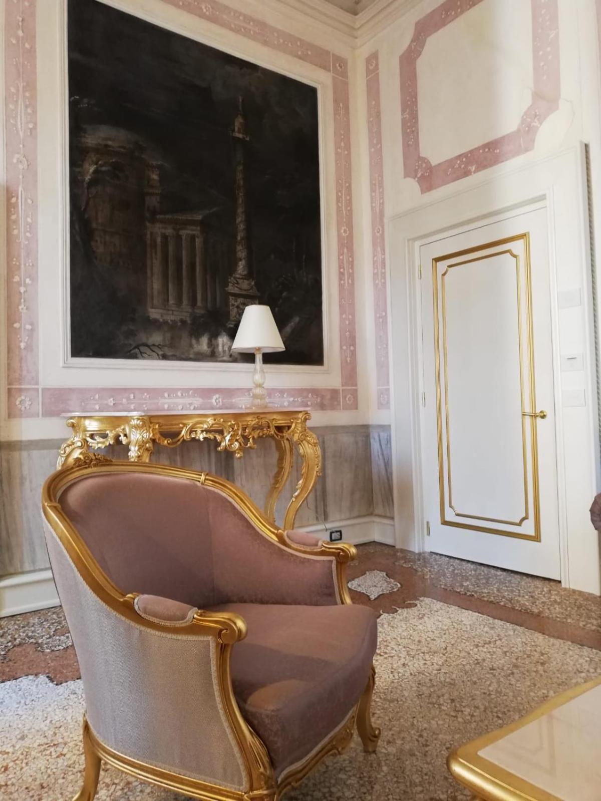 Deluxe Suite photo 3