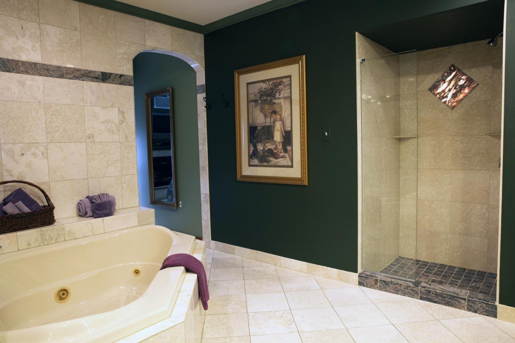King Suite With Spa Bath photo 2