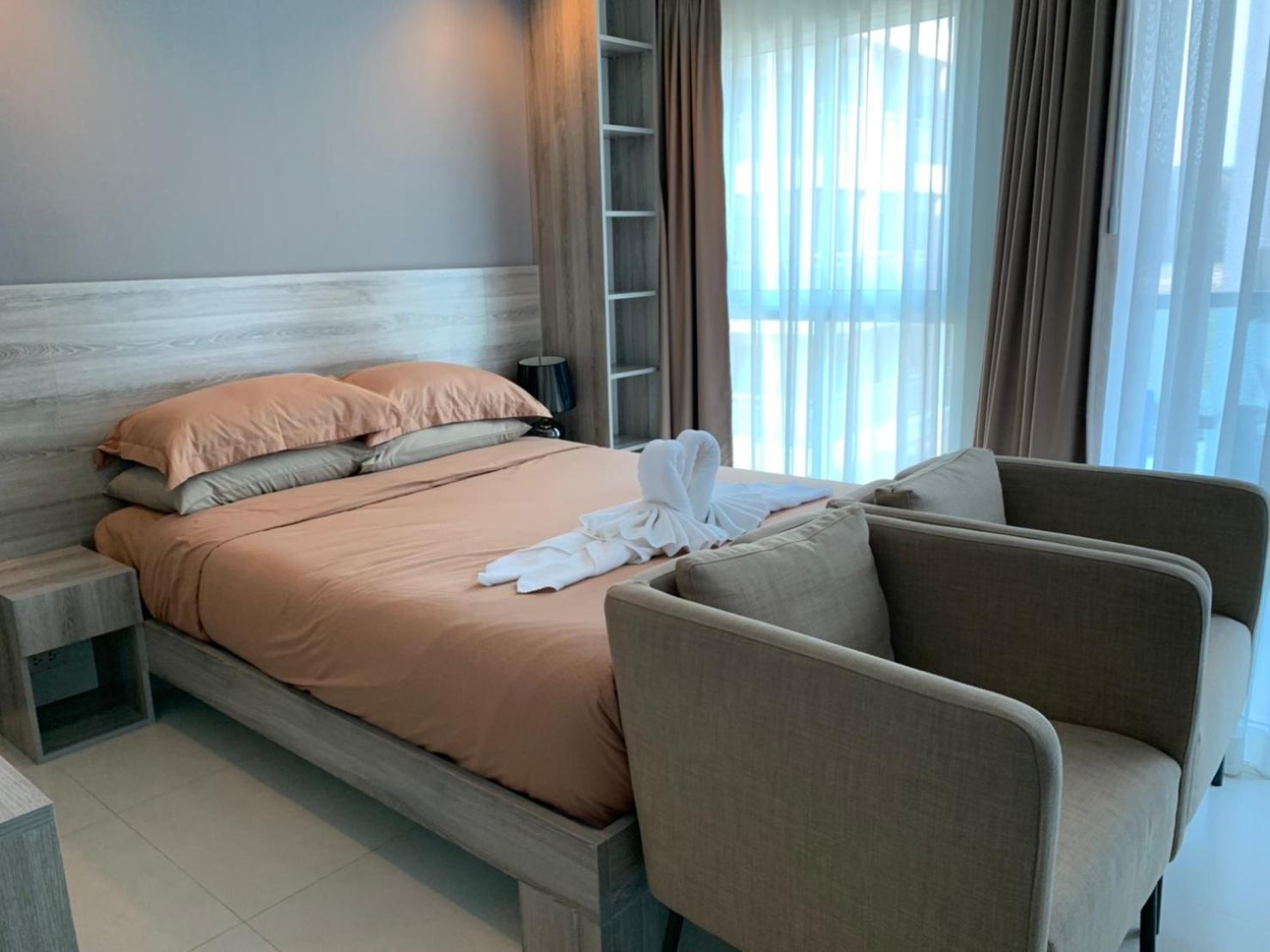 Apartment with Partial Sea View (Queen Bed) - Photo 12