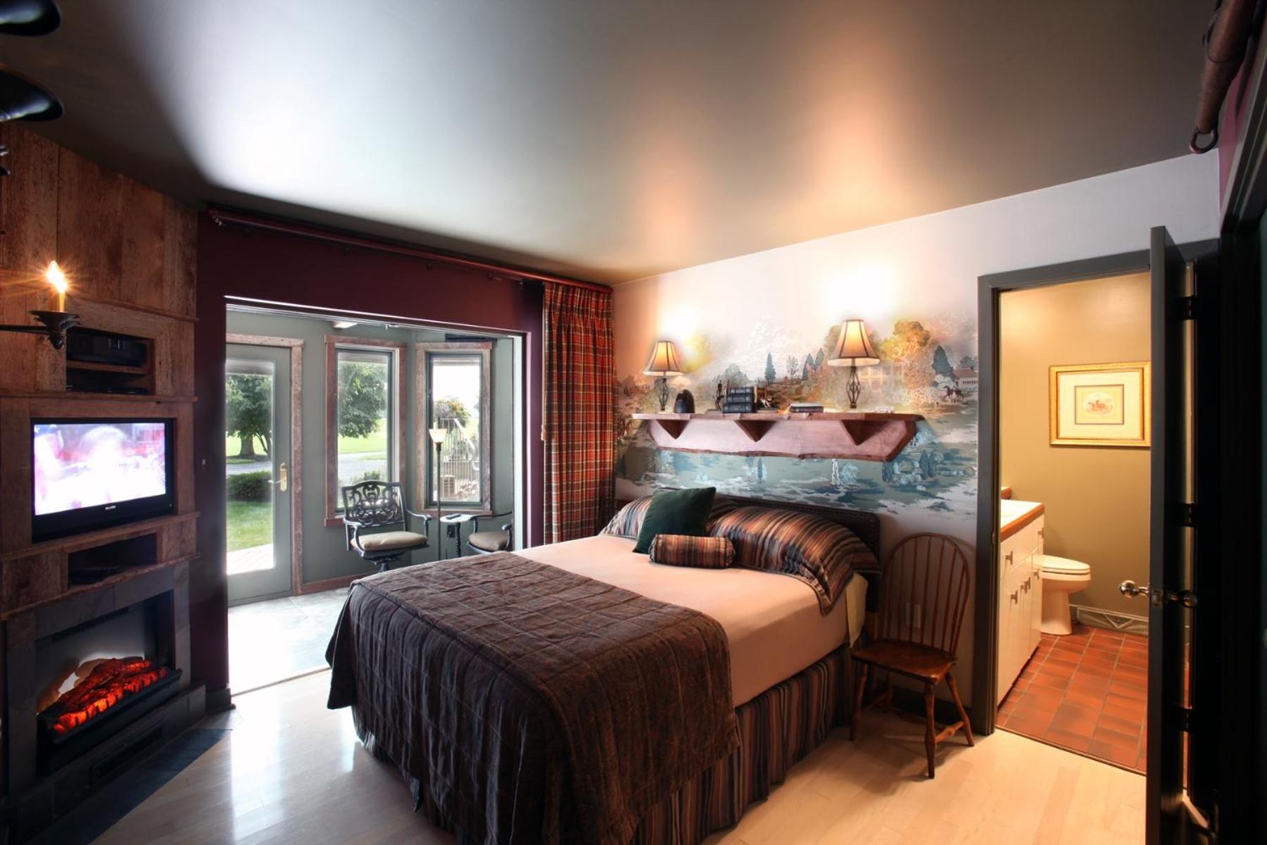 Deluxe Queen Suite photo 1