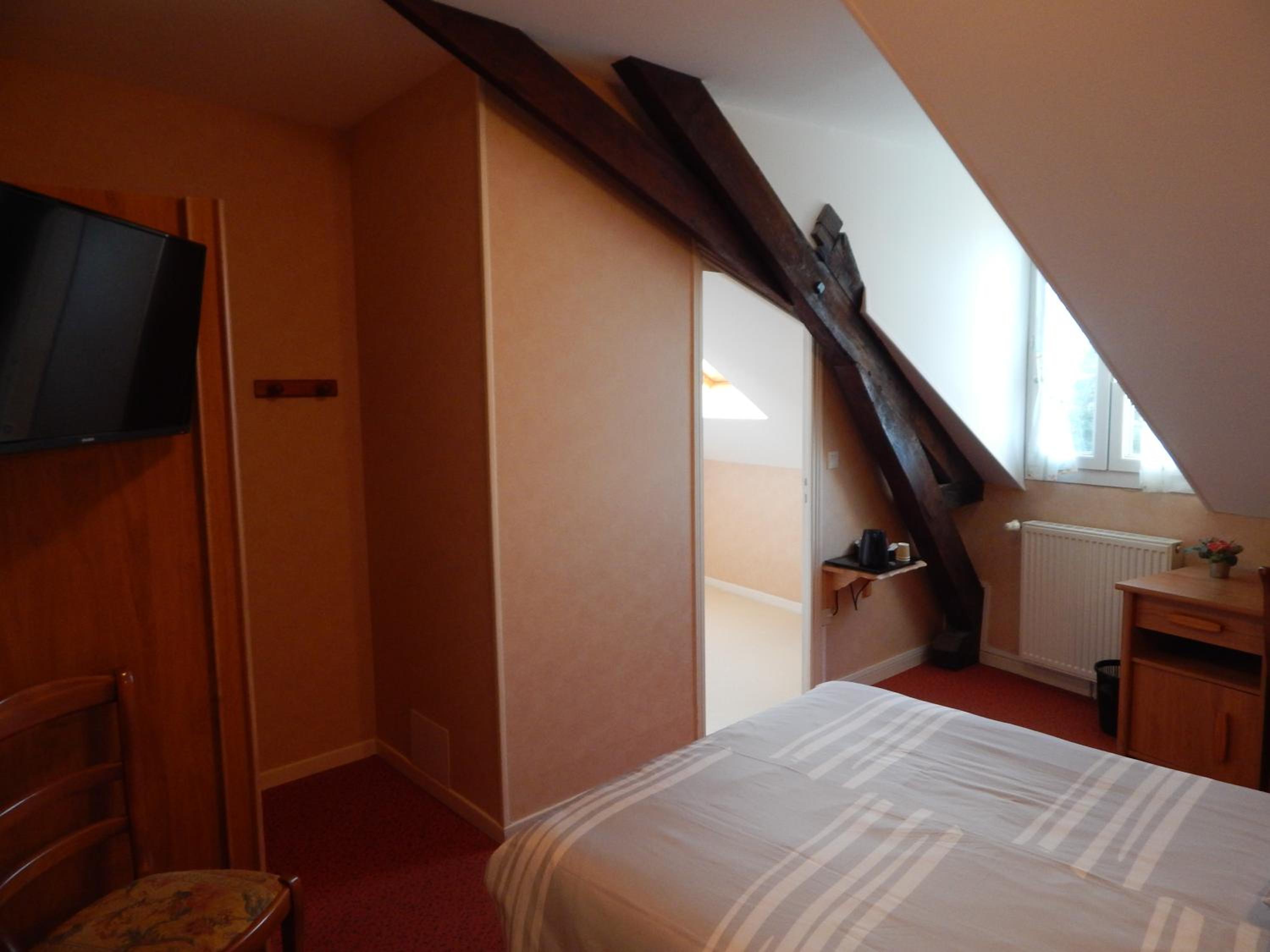 Double Room - Photo 3