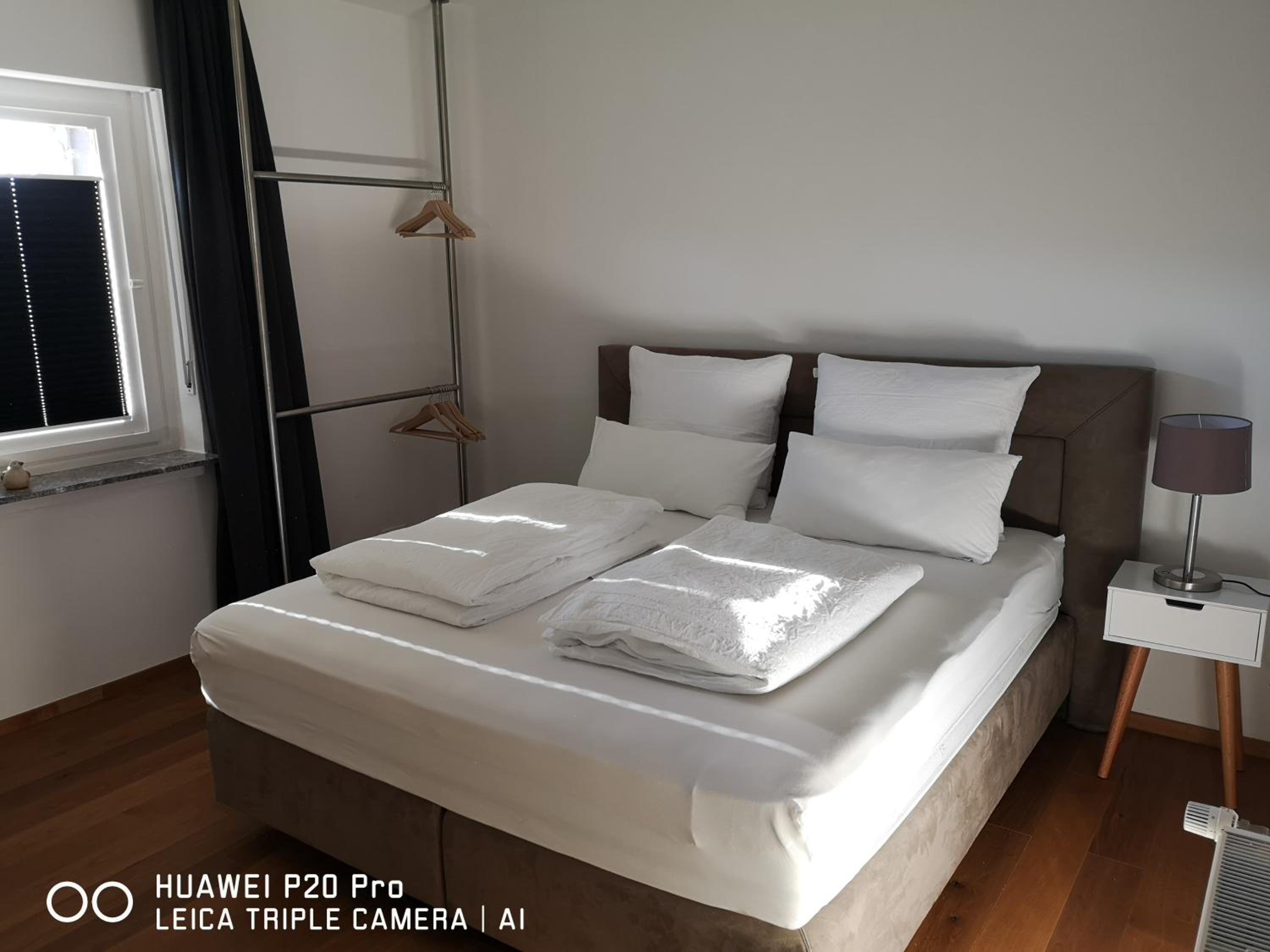 Two-Bedroom Apartment - Photo 2