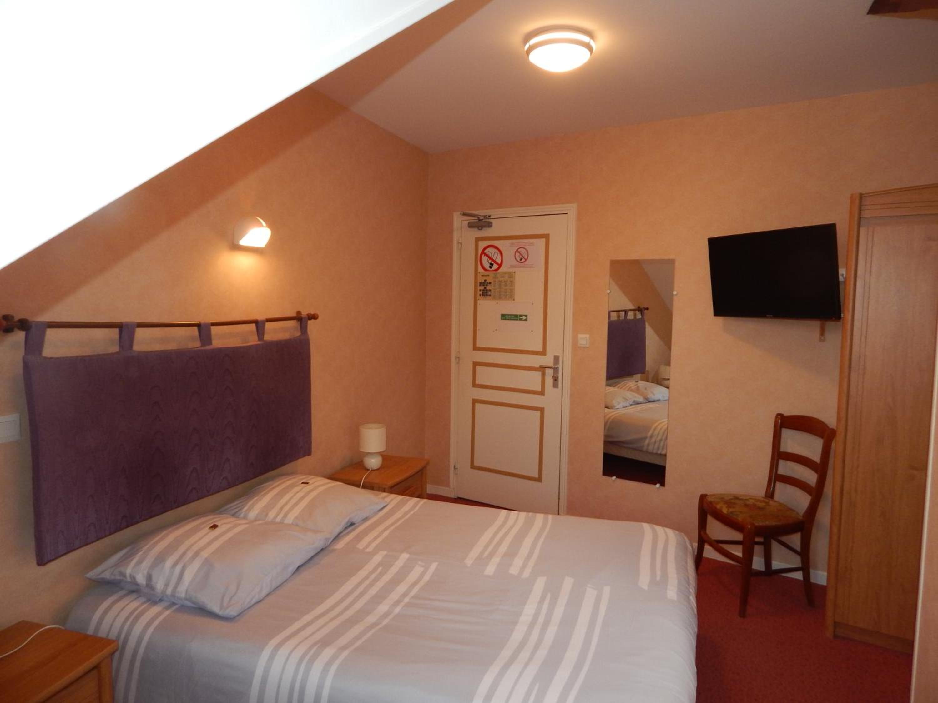 Double Room - Photo 1
