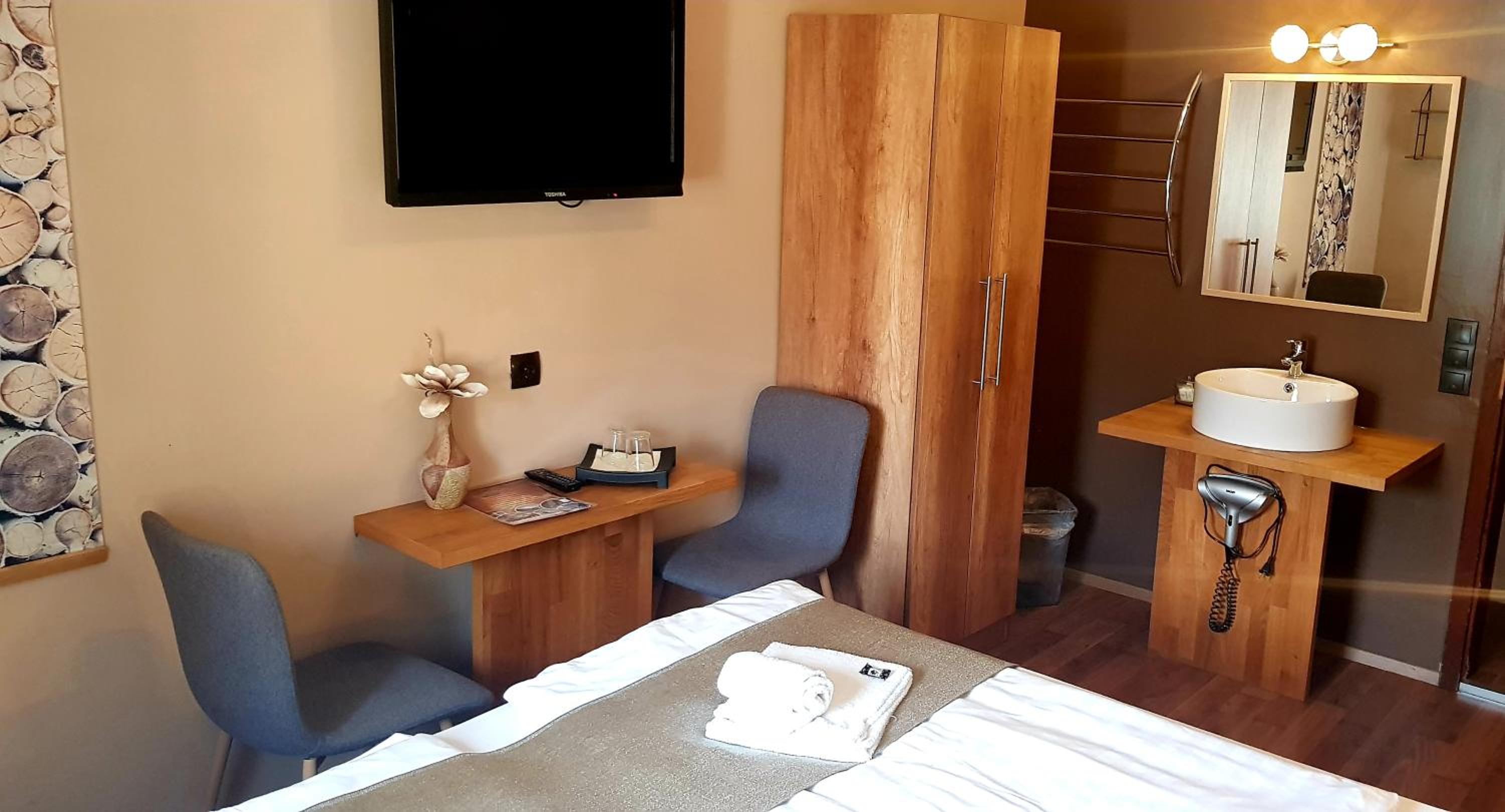 Triple Room - Photo 2
