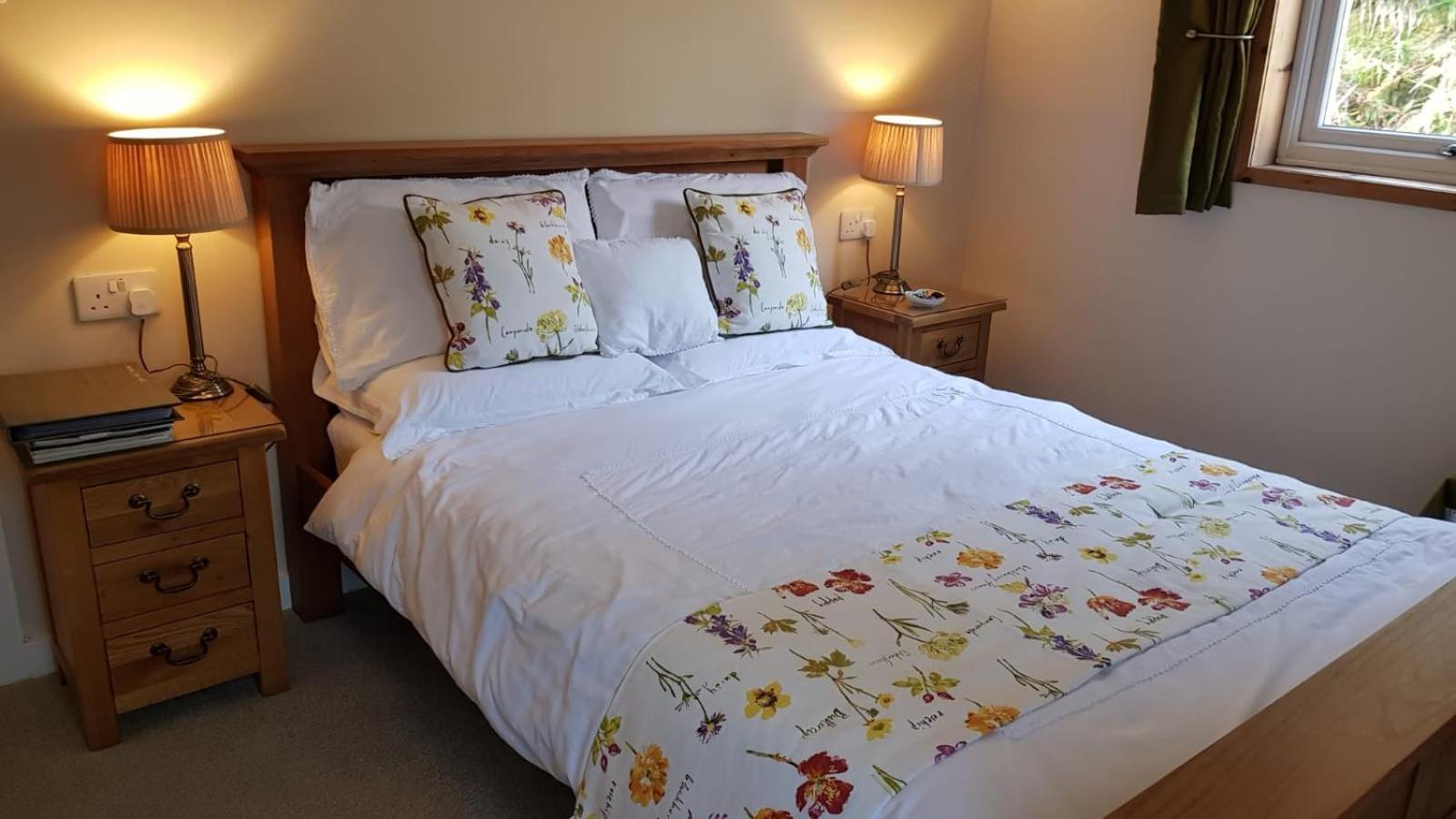 Double Room with Private Bathroom - Garden View - Photo 1