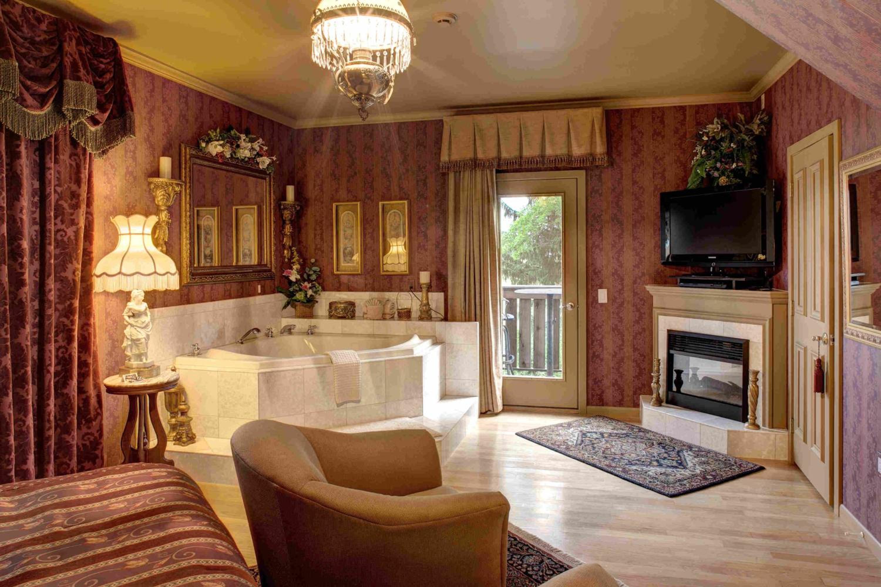 Suite With Balcony photo 2