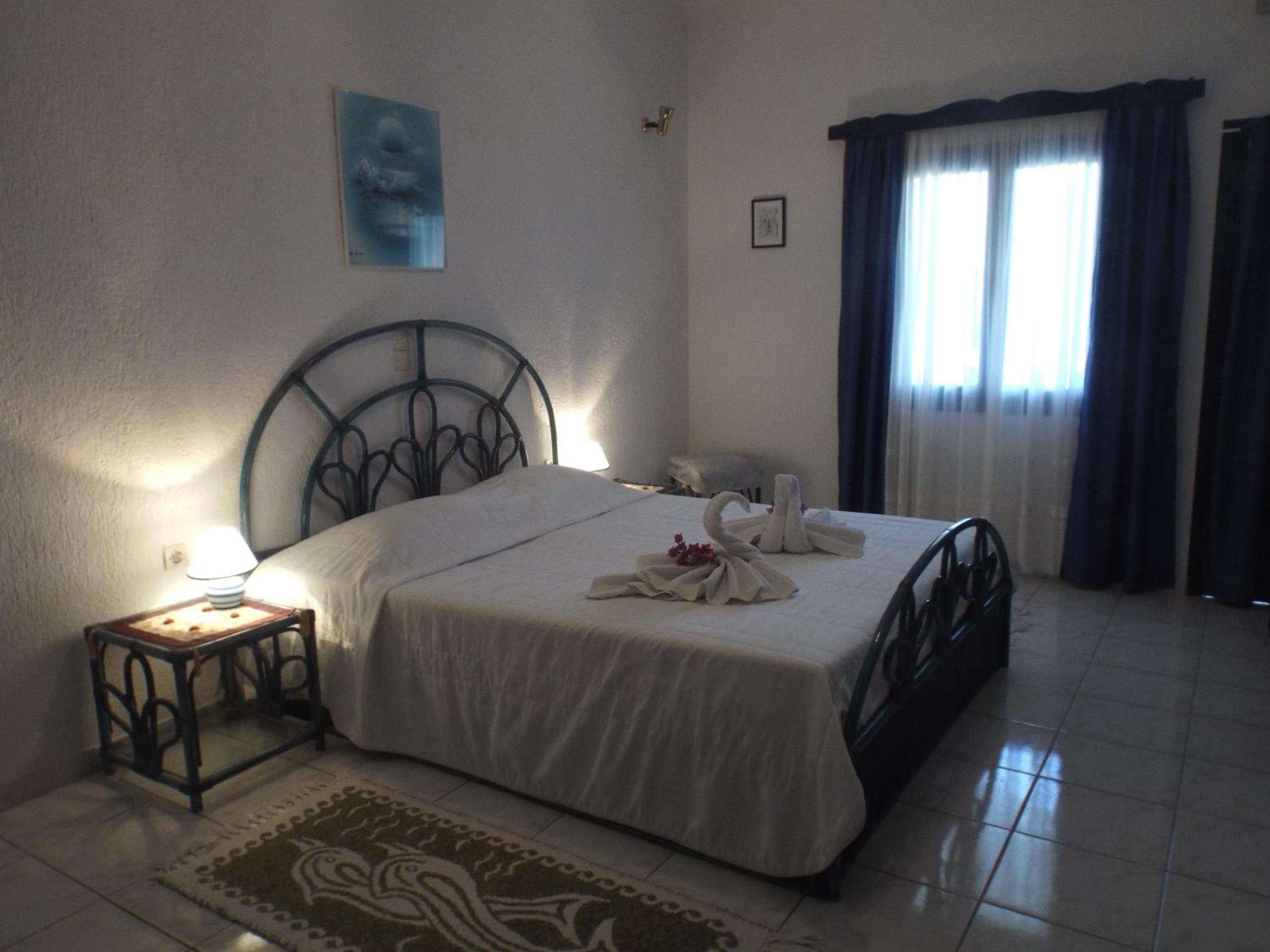 Three-Bedroom Apartment with Sea View (6 Adults) photo 3