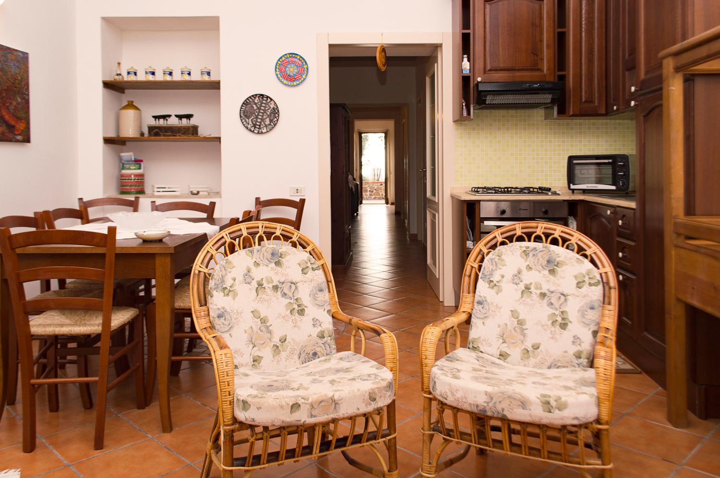 Four-Bedroom House photo 2