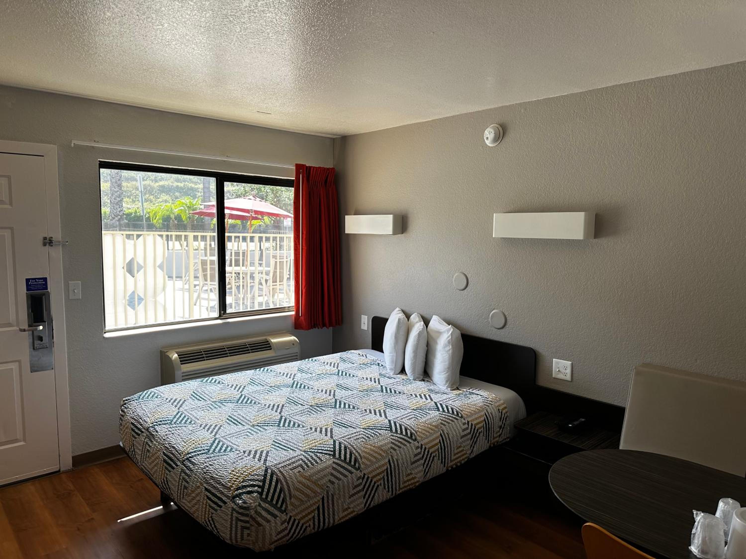 Double Room - Disability Access photo 1