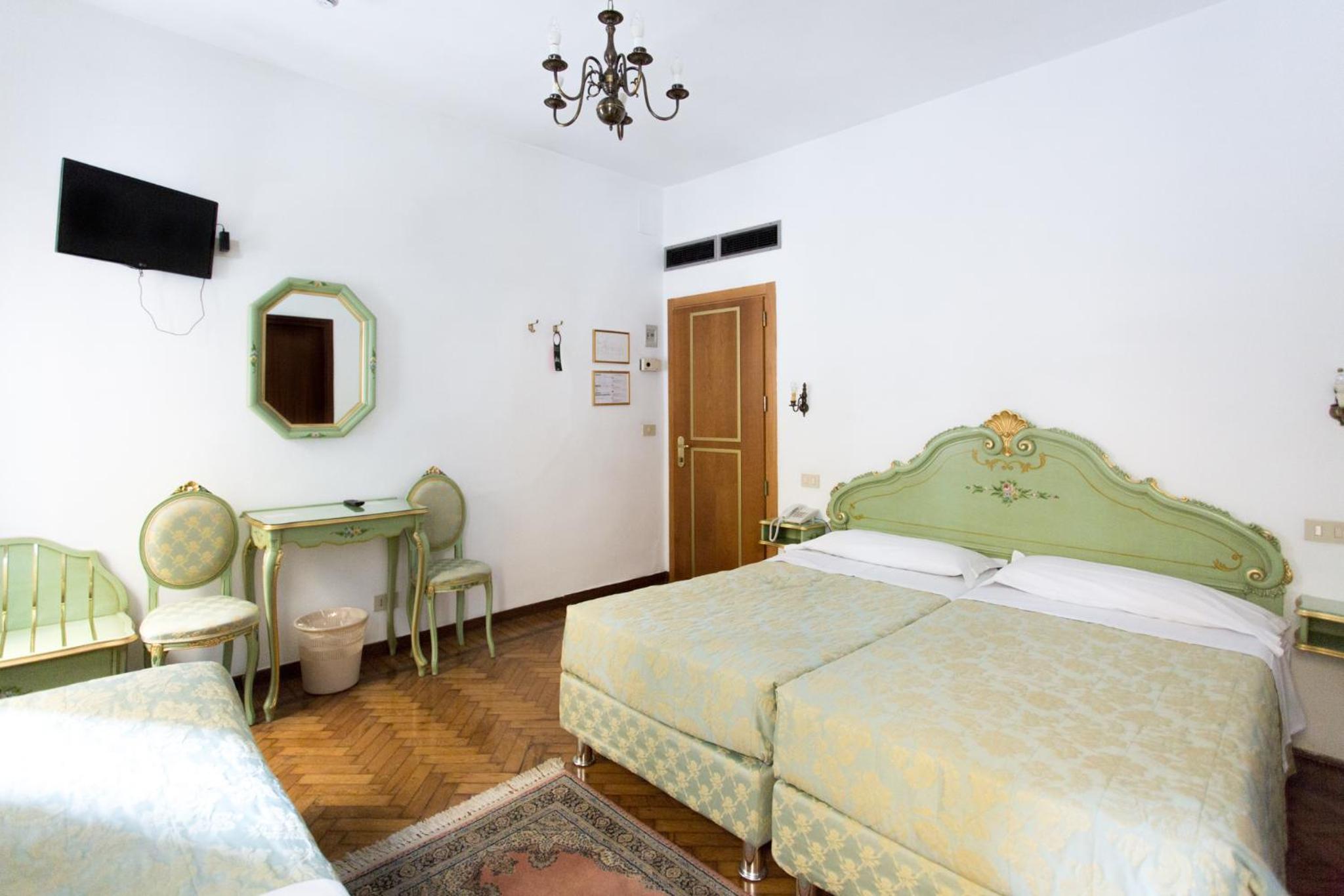 Triple Room photo 2