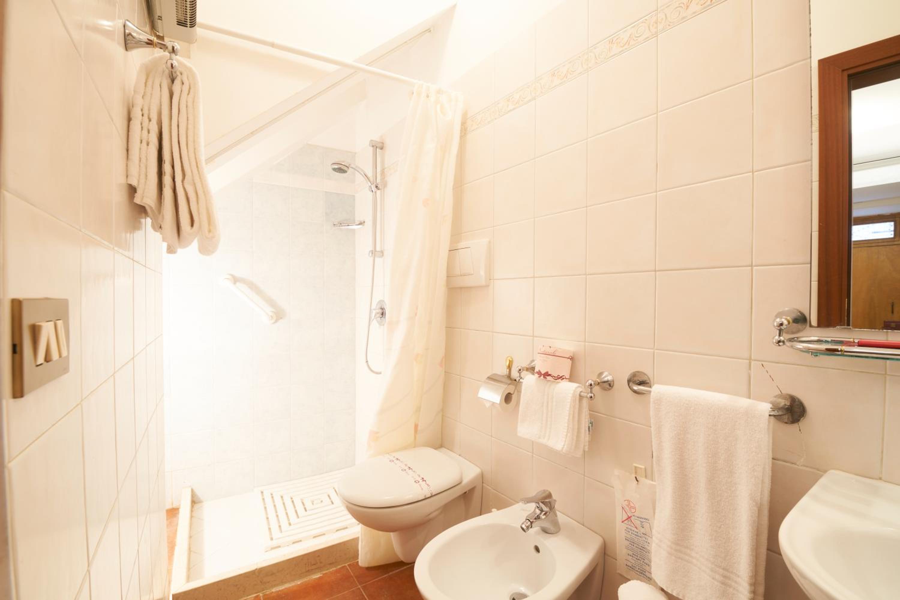 One-Bedroom Apartment - Separate Building photo 3