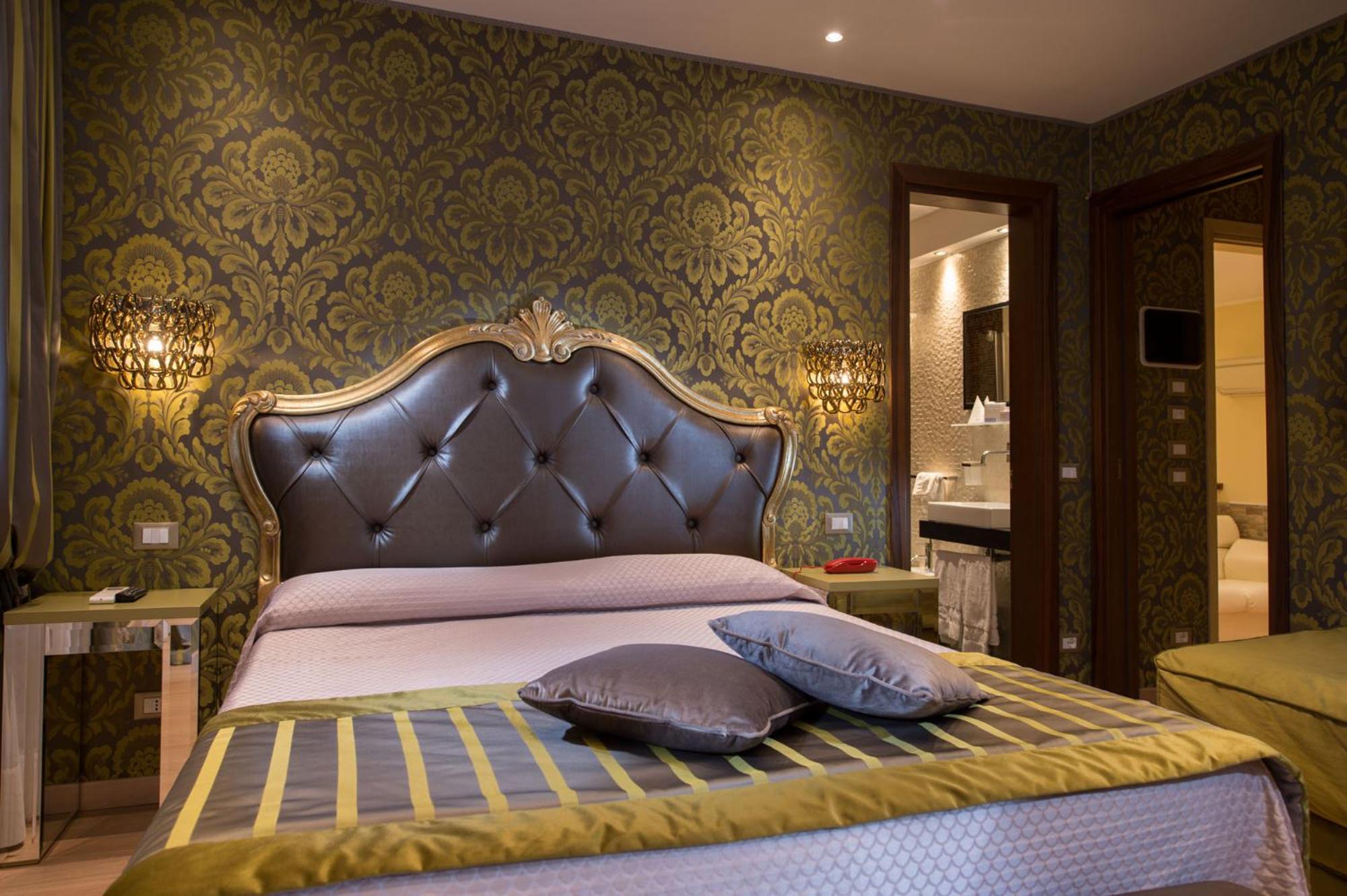 Double or Twin Room photo 3