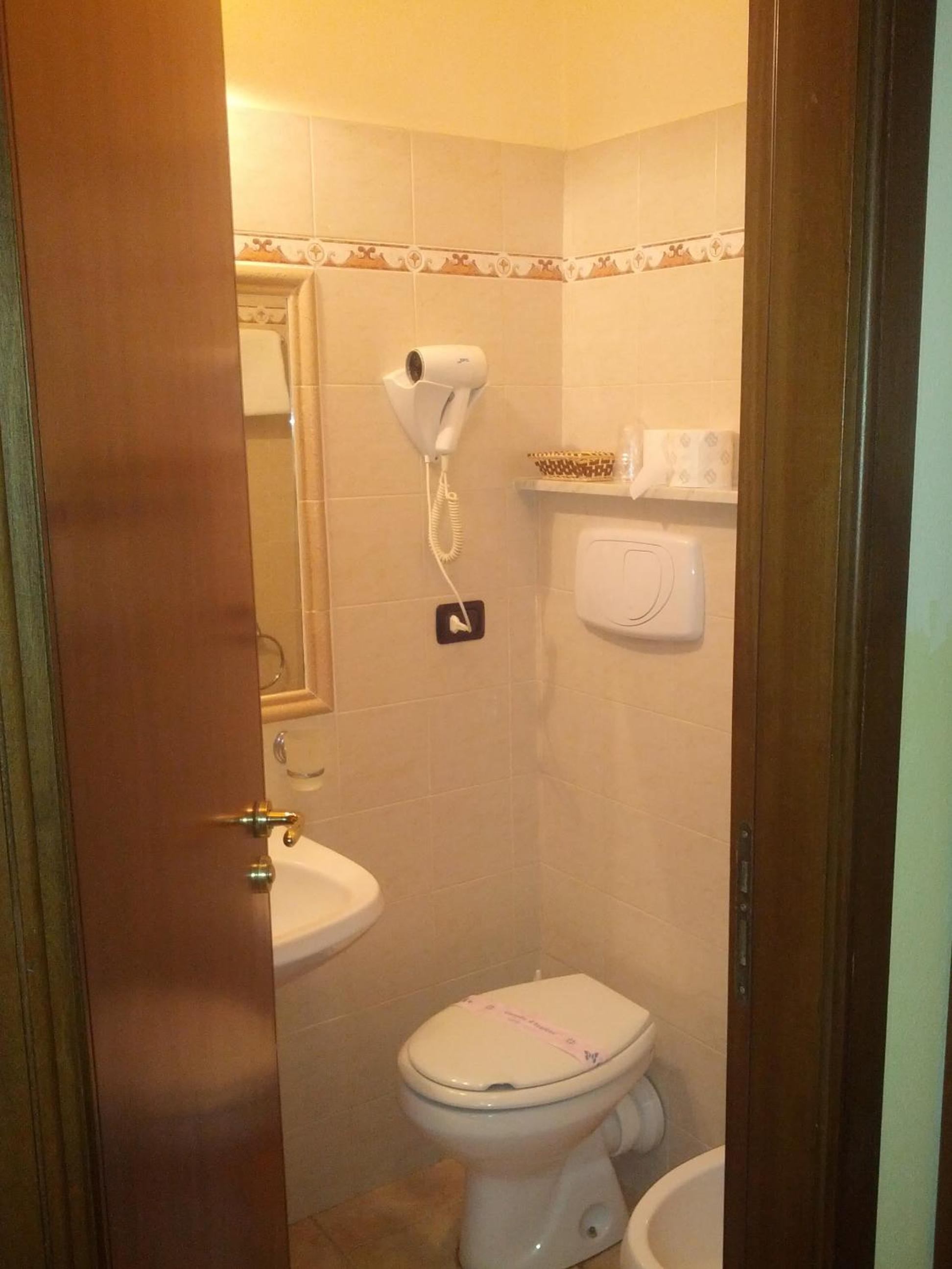 Standard Quadruple Room photo 2