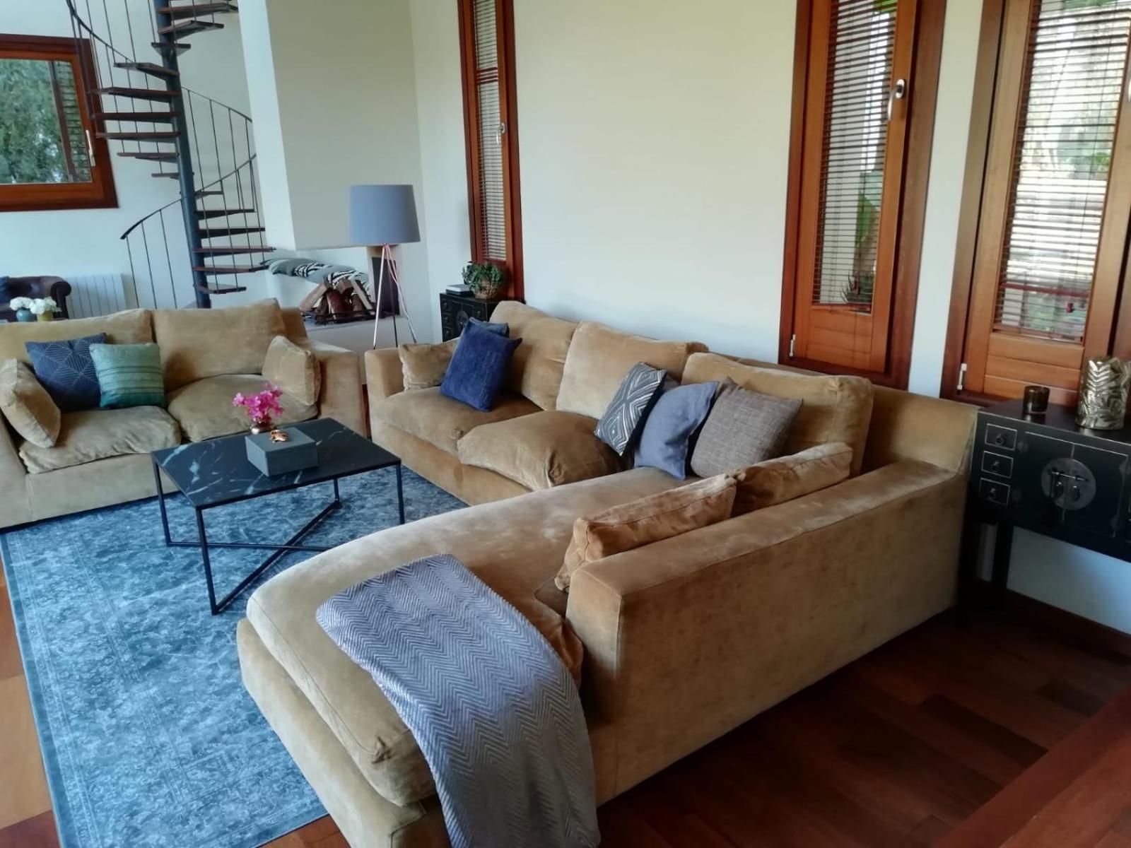 Six-Bedroom House - Photo 84