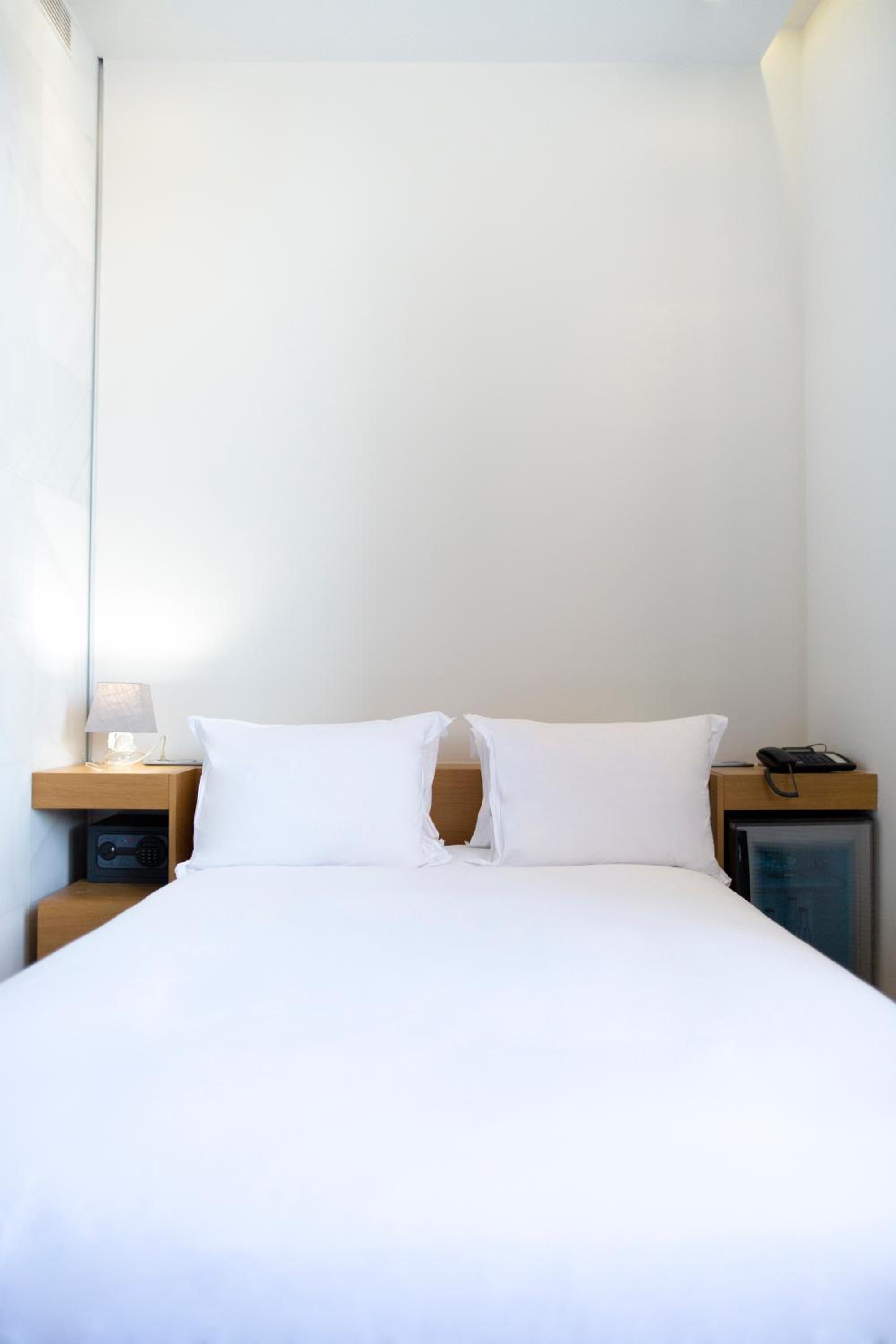 Basic Double Room - Photo 1
