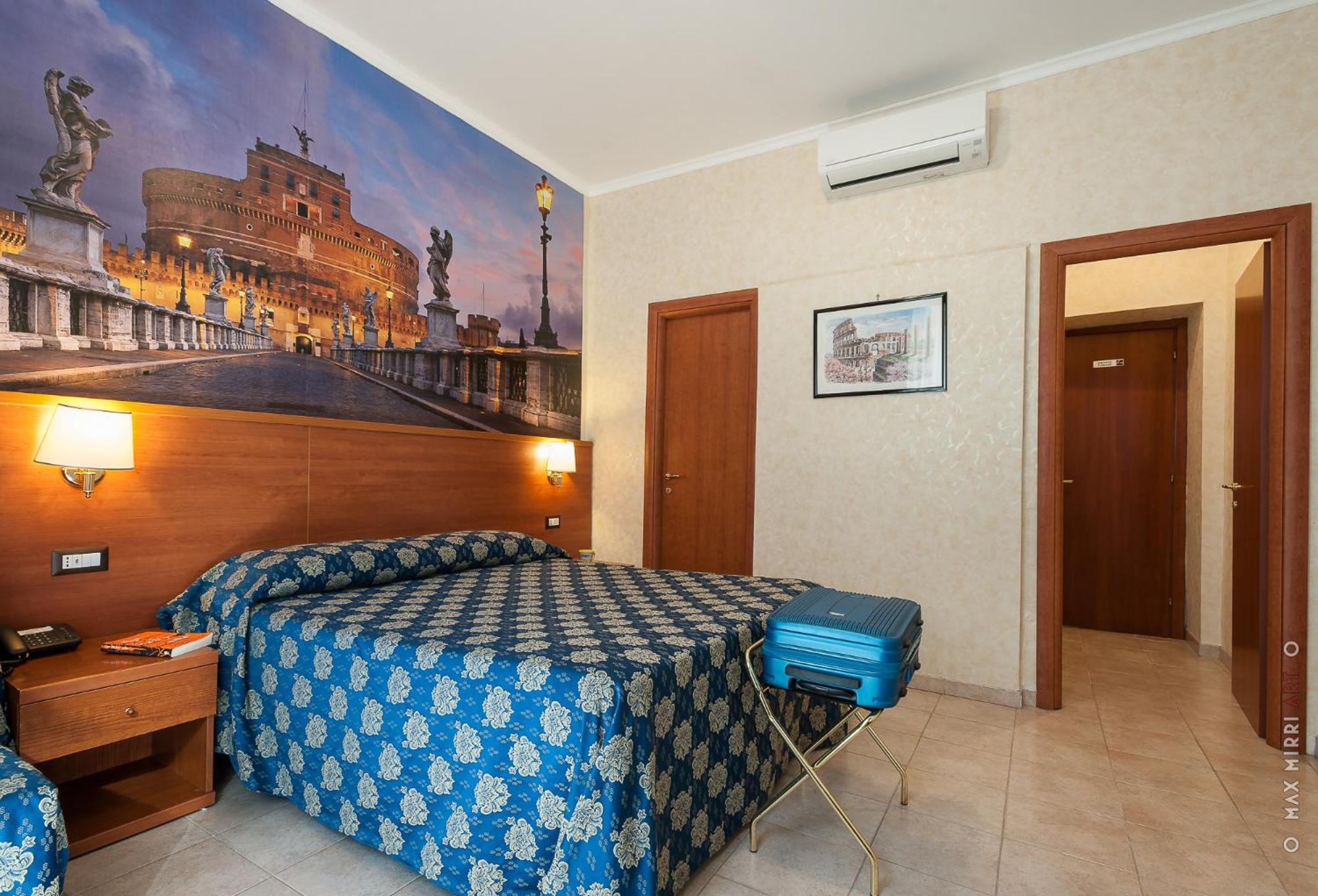 Double Room - Photo 13
