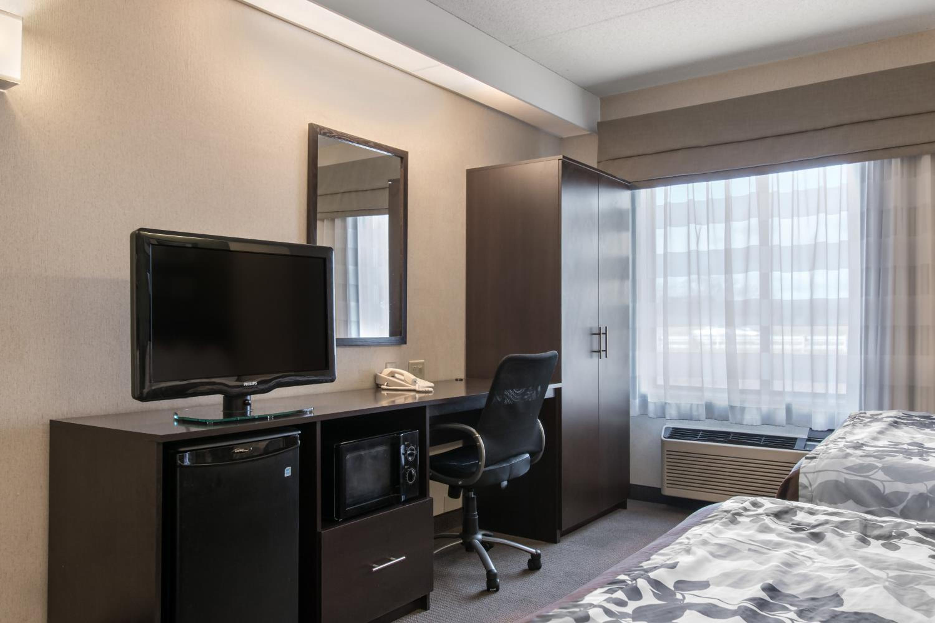 Double Room with Two Double Beds - Non-Smoking - Photo 5