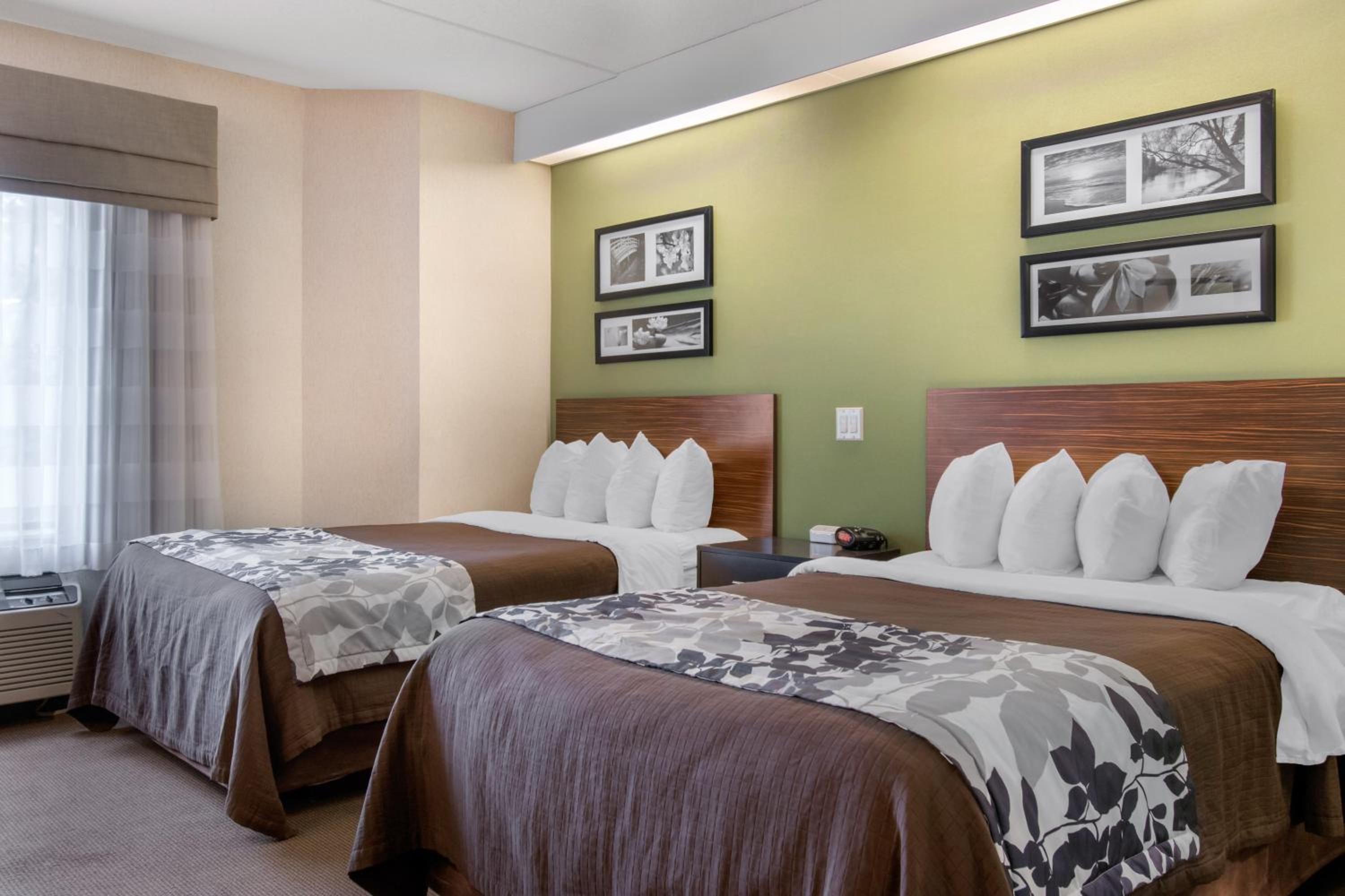 Double Room with Two Double Beds - Non-Smoking - Photo 8