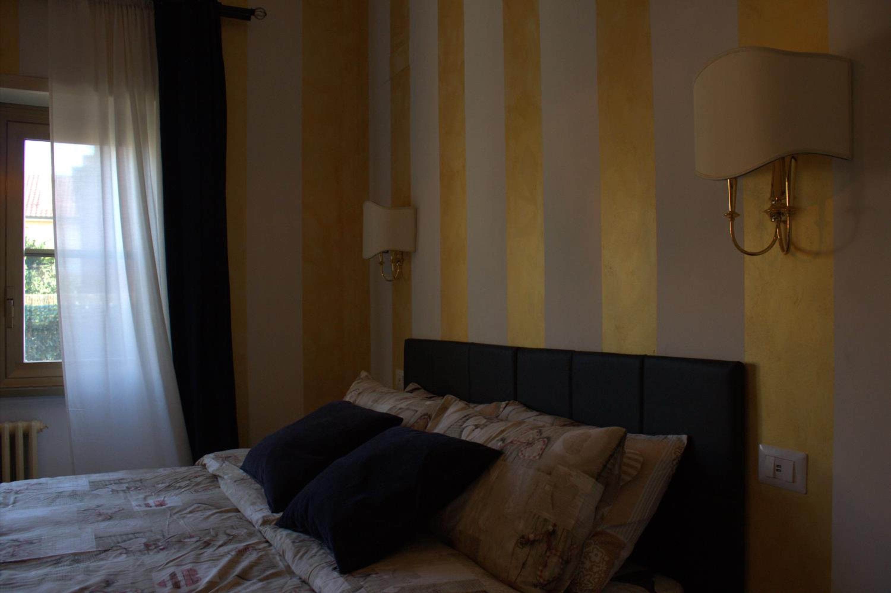 Triple Room with Private Bathroom - Photo 7