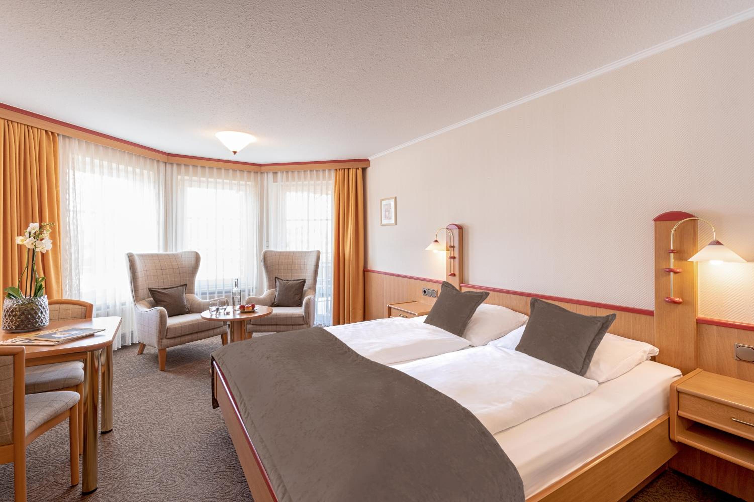 Comfort Double Room with Balcony - Photo 1