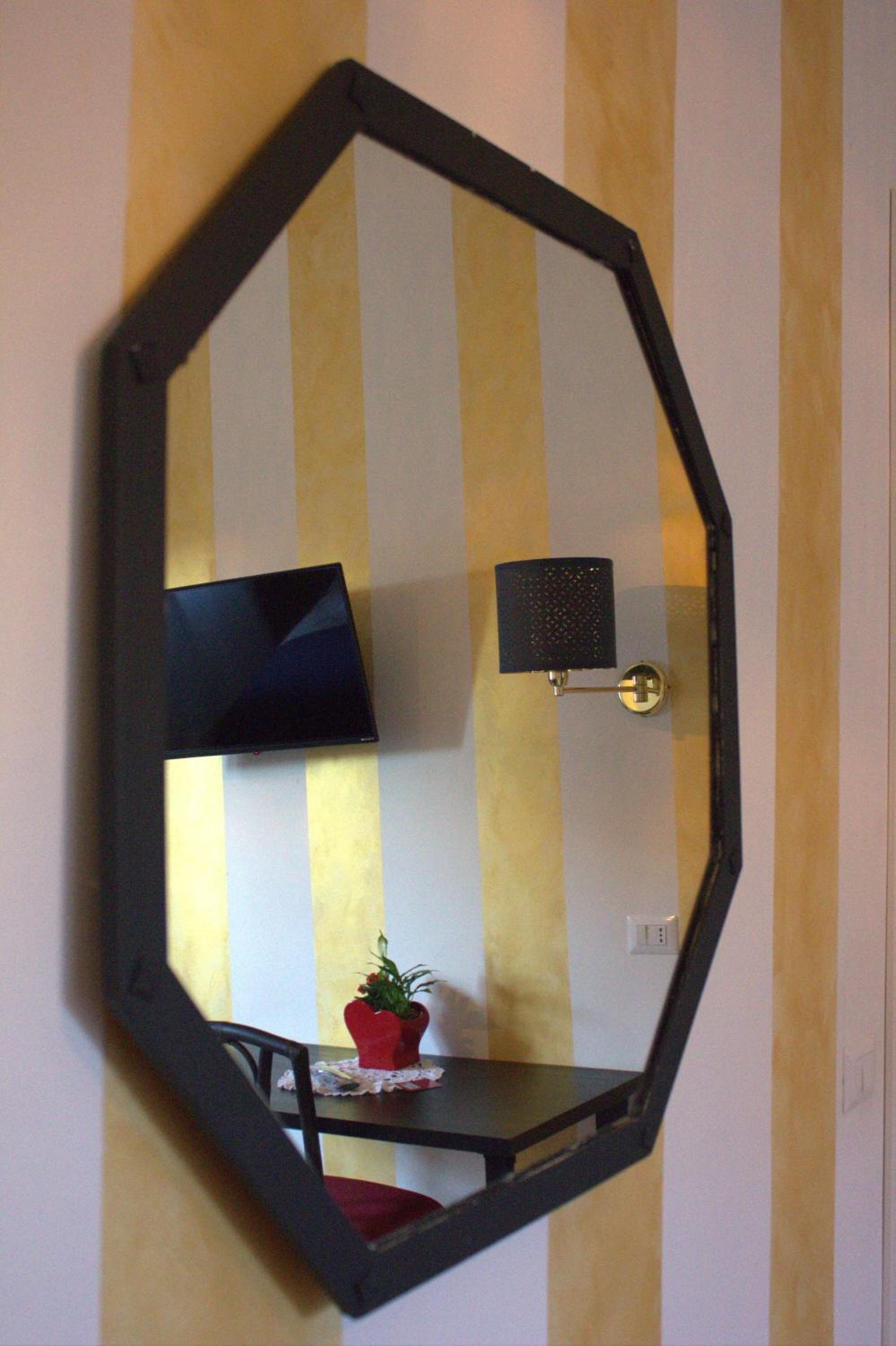Triple Room with Private Bathroom - Photo 4