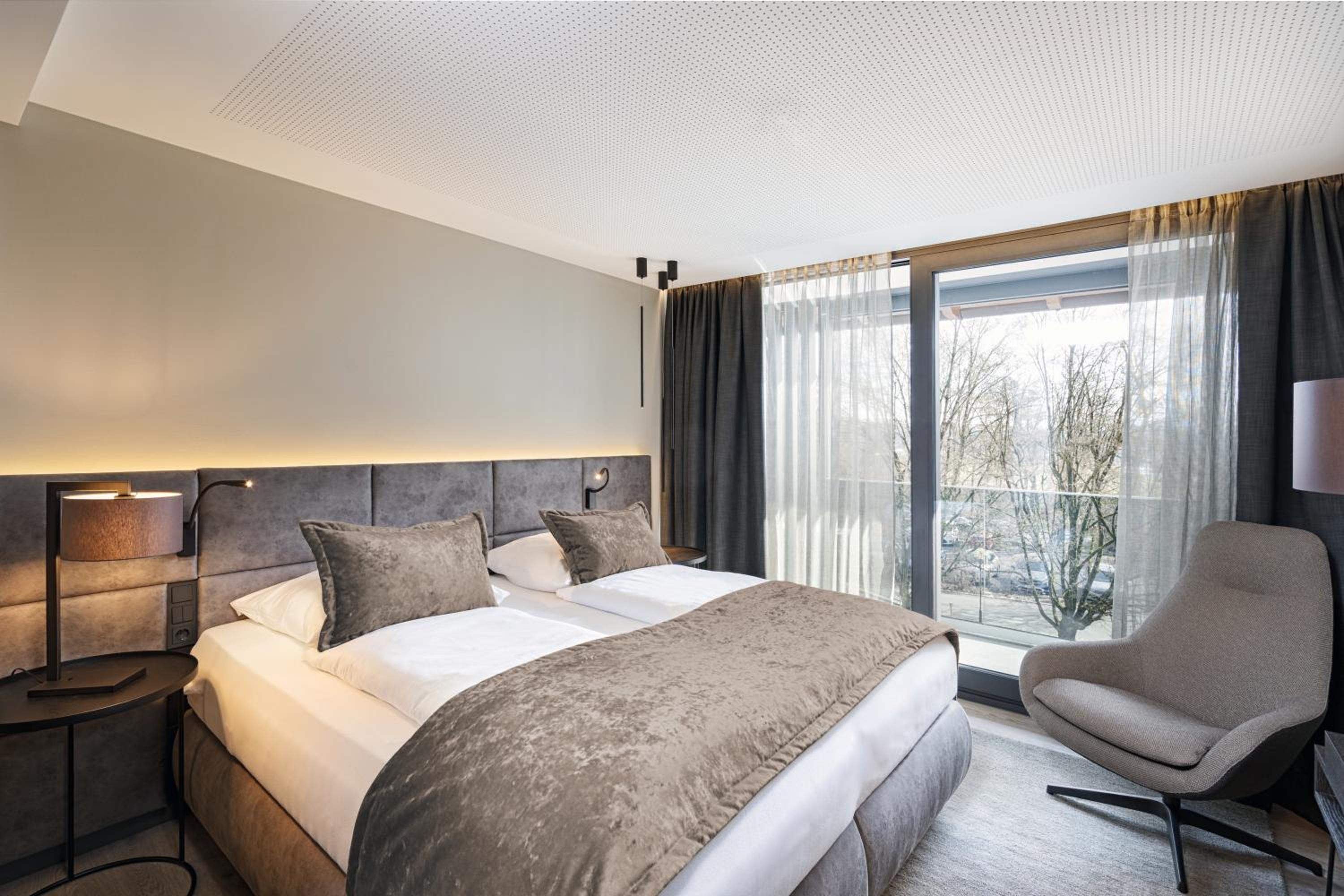 Deluxe Double Room with Balcony - Photo 1