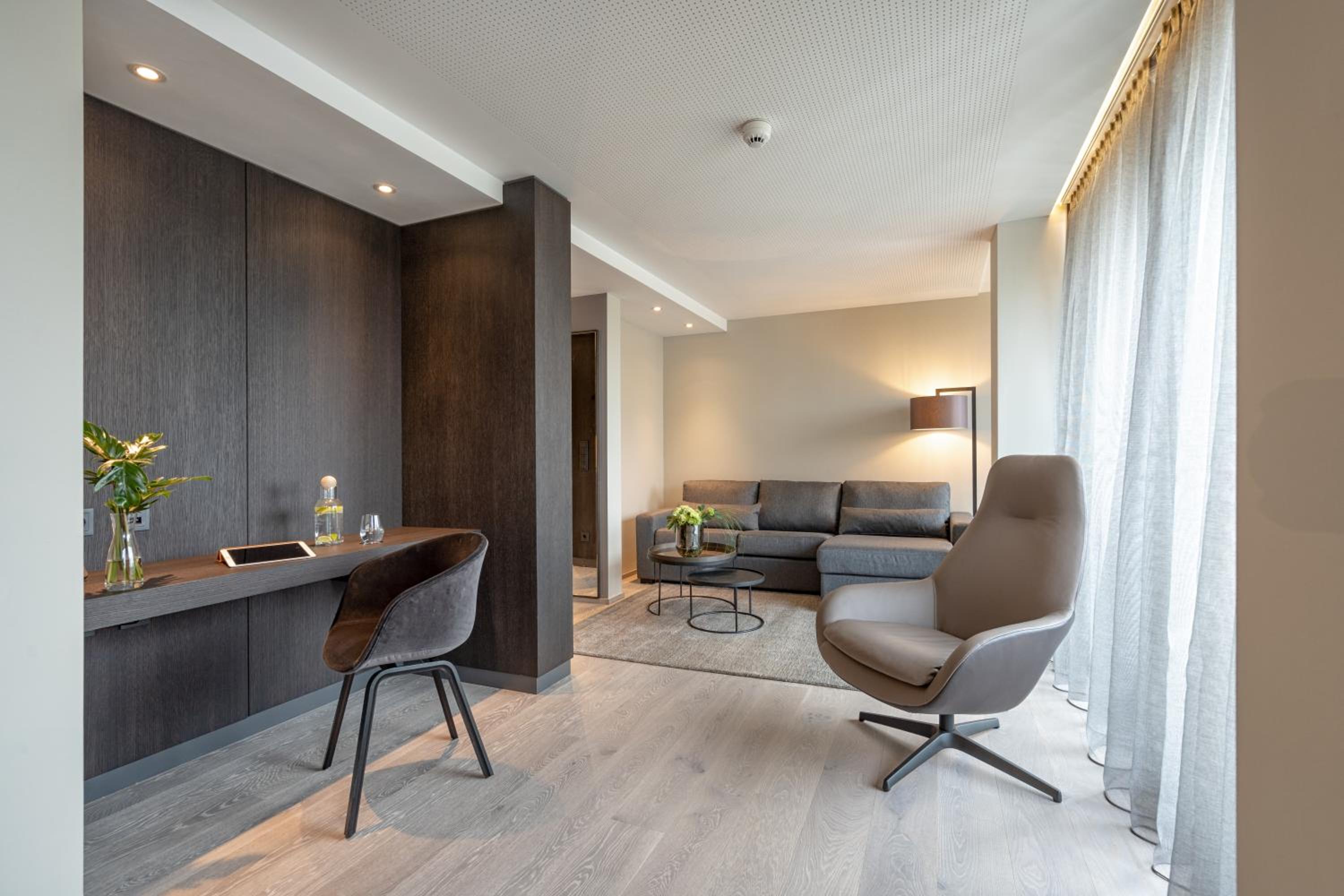 Superior Suite - Photo 7