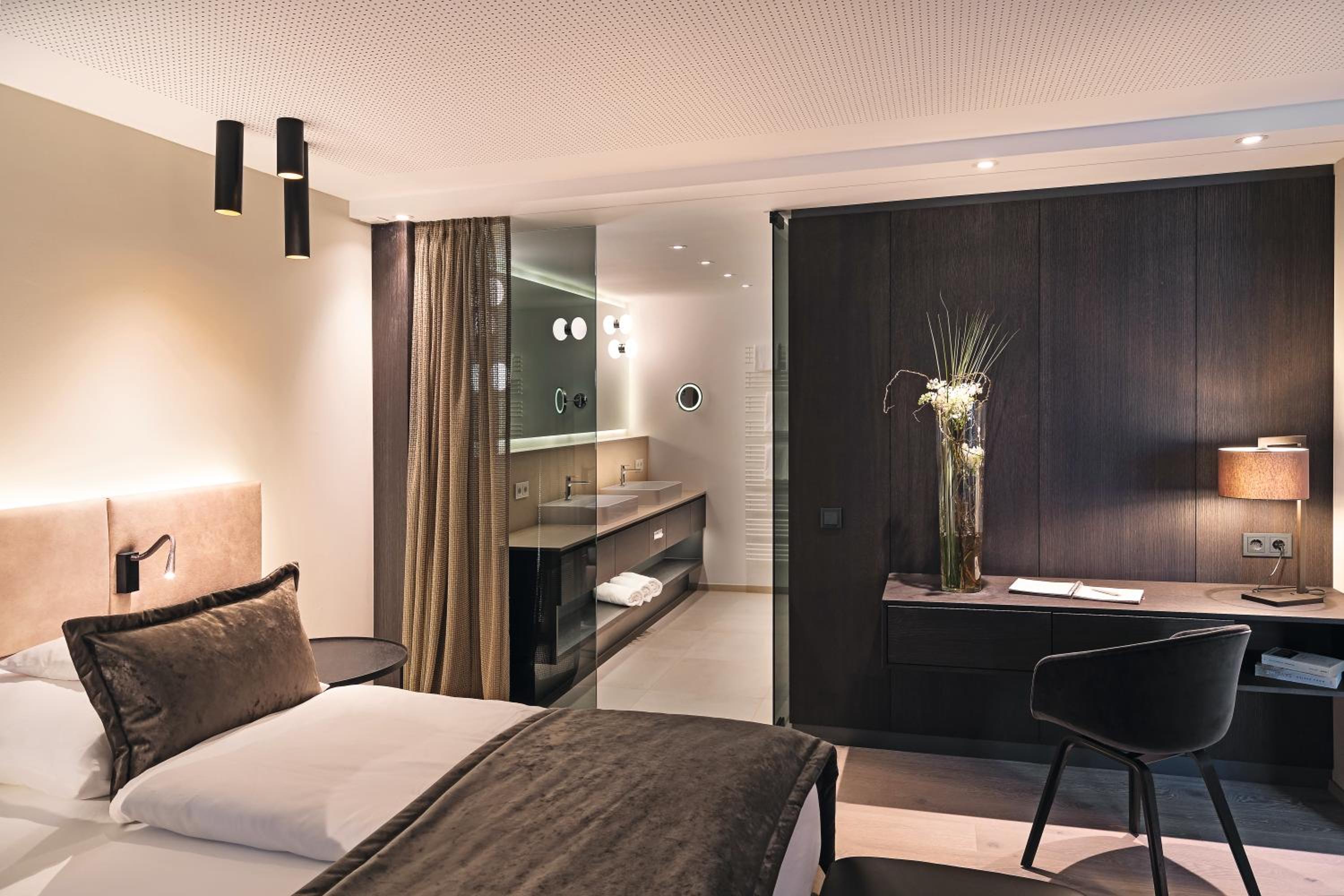 Superior Suite - Photo 1