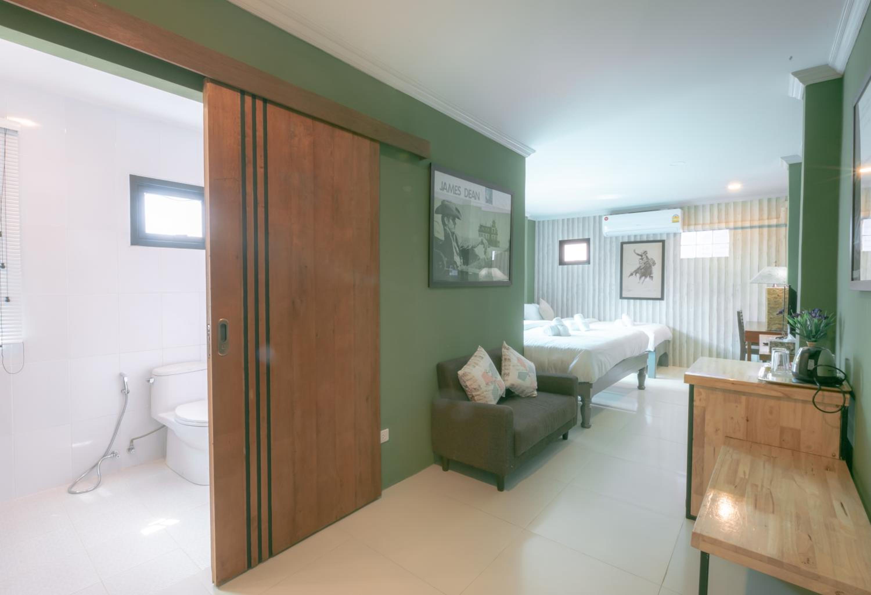 Triple Room with Bath