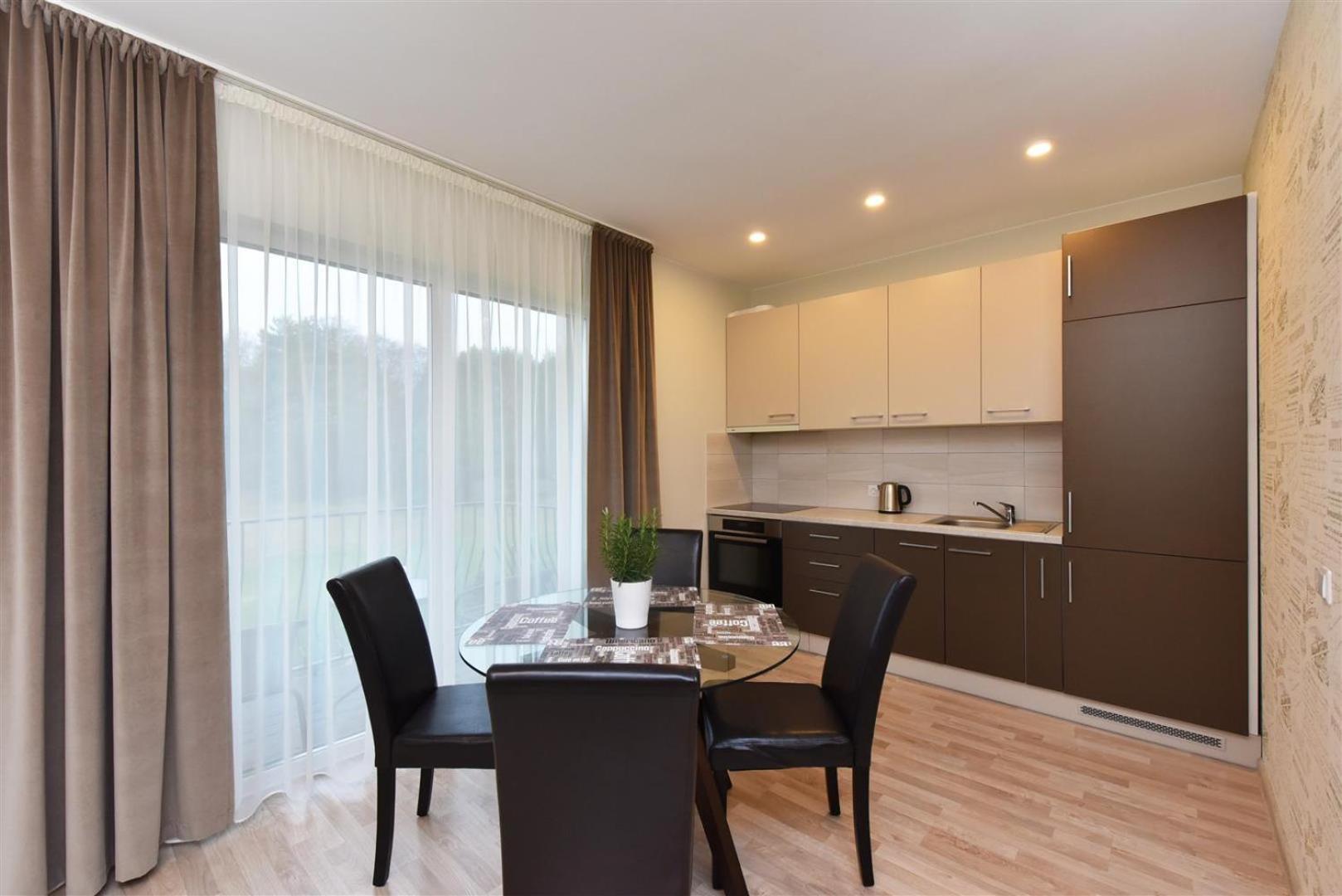Apartment with Balcony photo 2