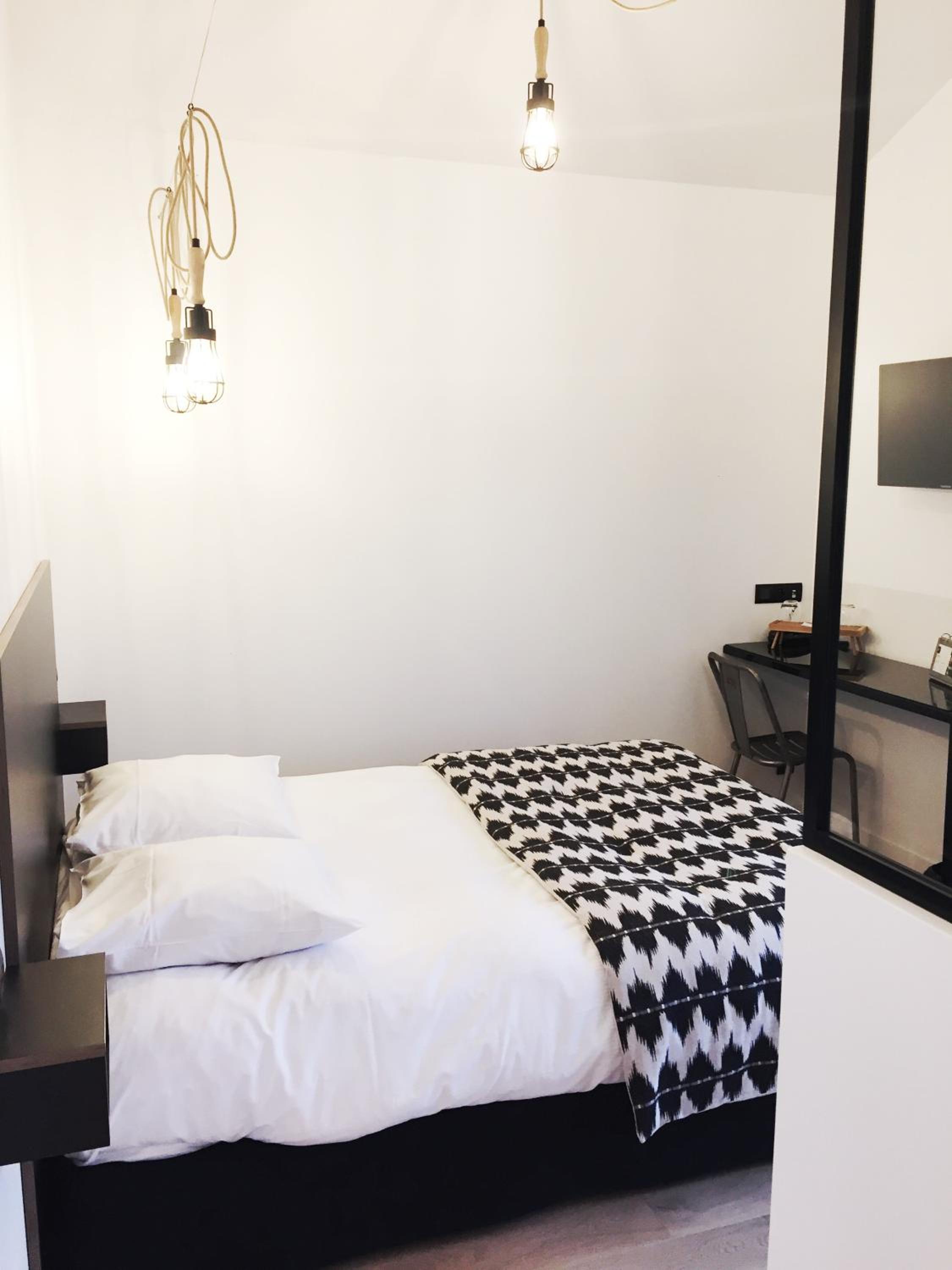 Single Room photo 3