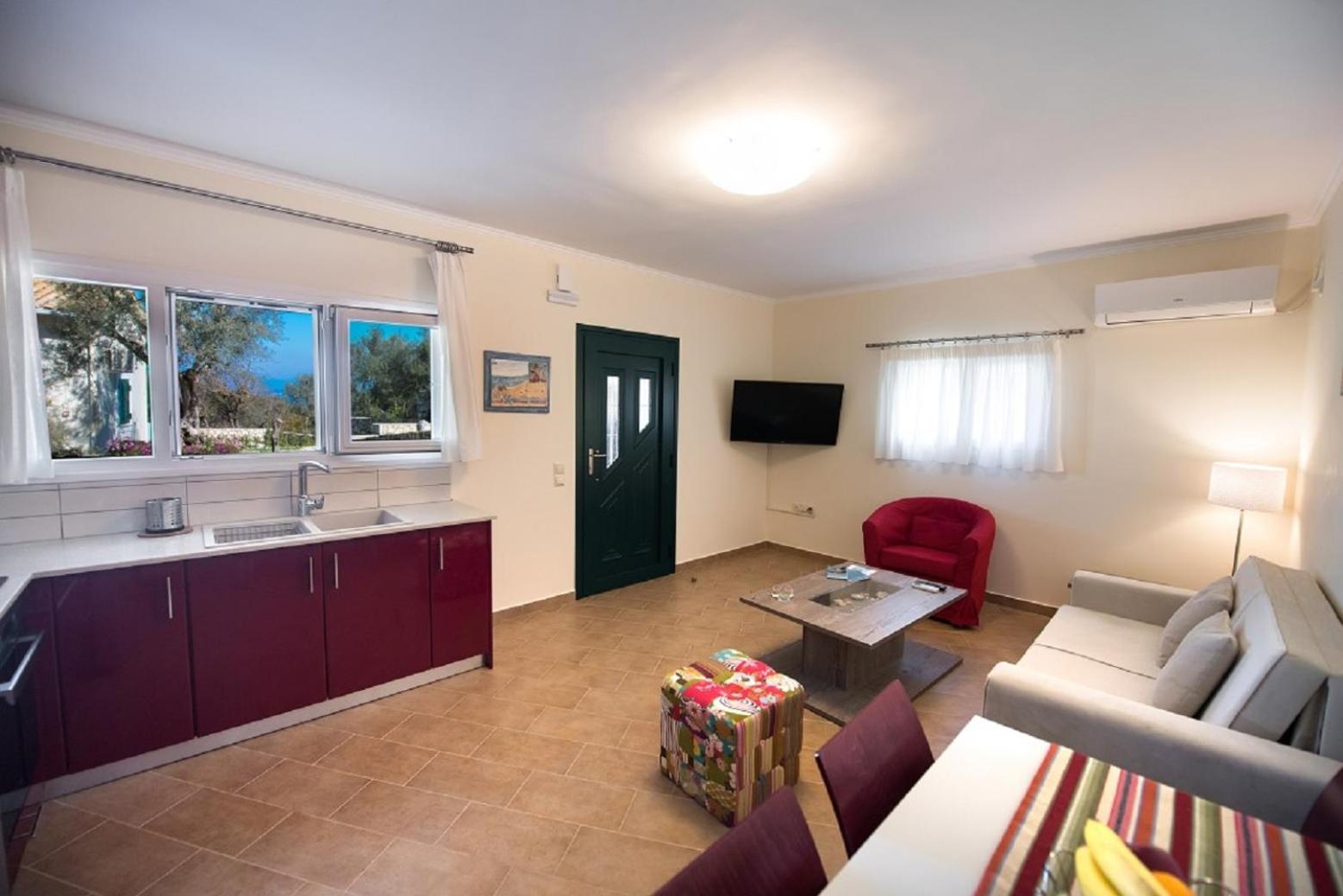 Apartment with Garden View photo 2