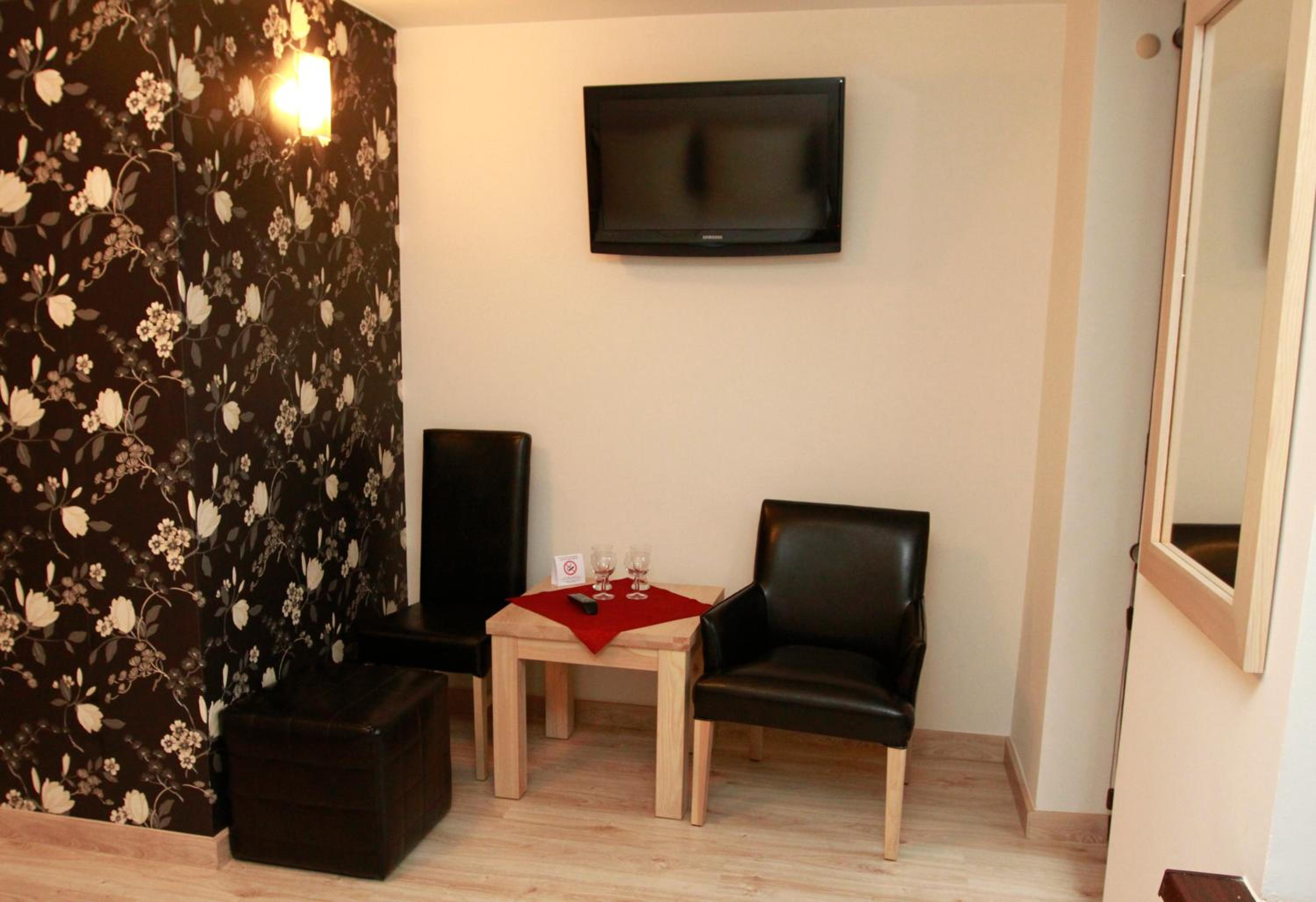 Double Room with Terrace photo 3