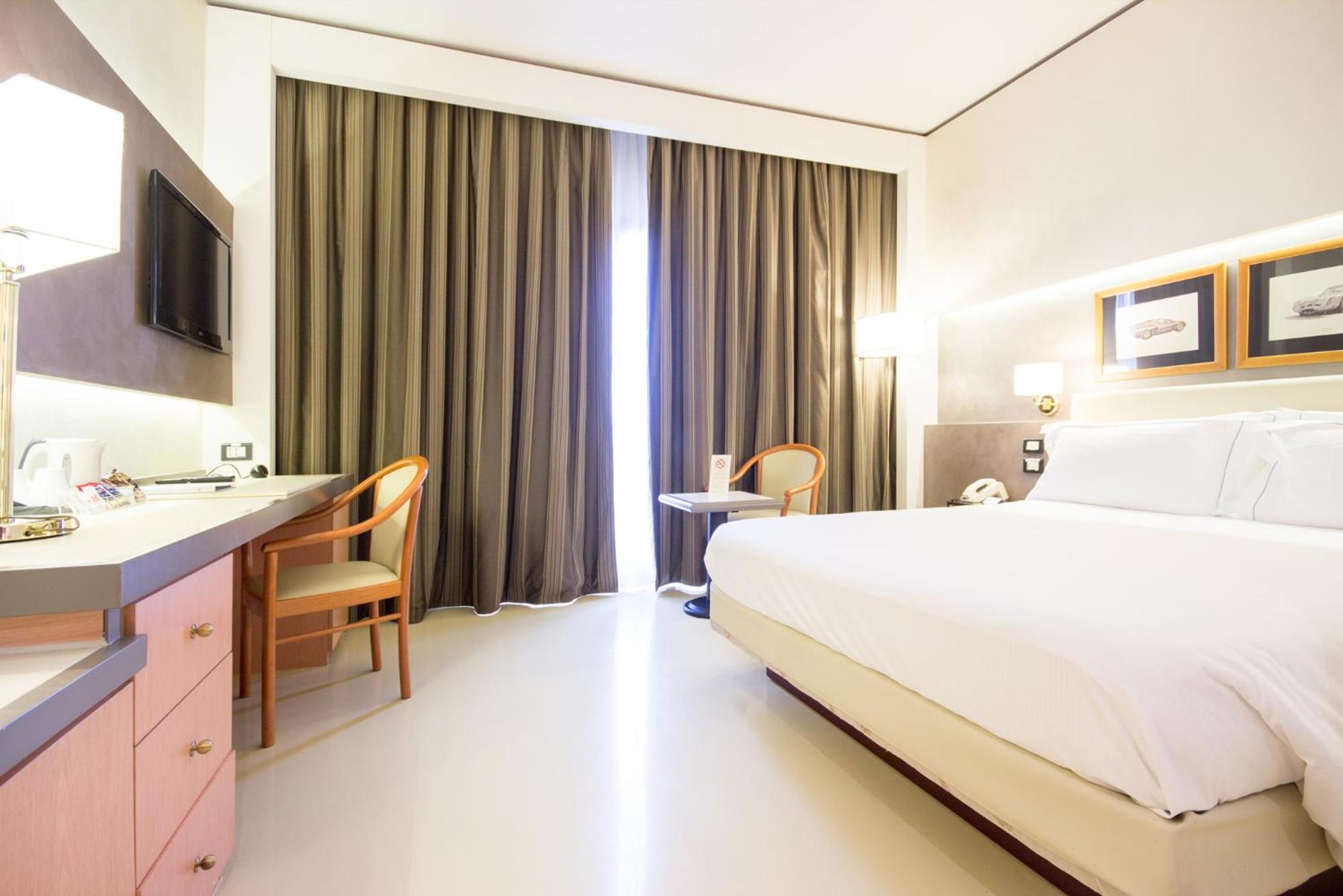 Comfort Queen Room - Non-Smoking  - Photo 25